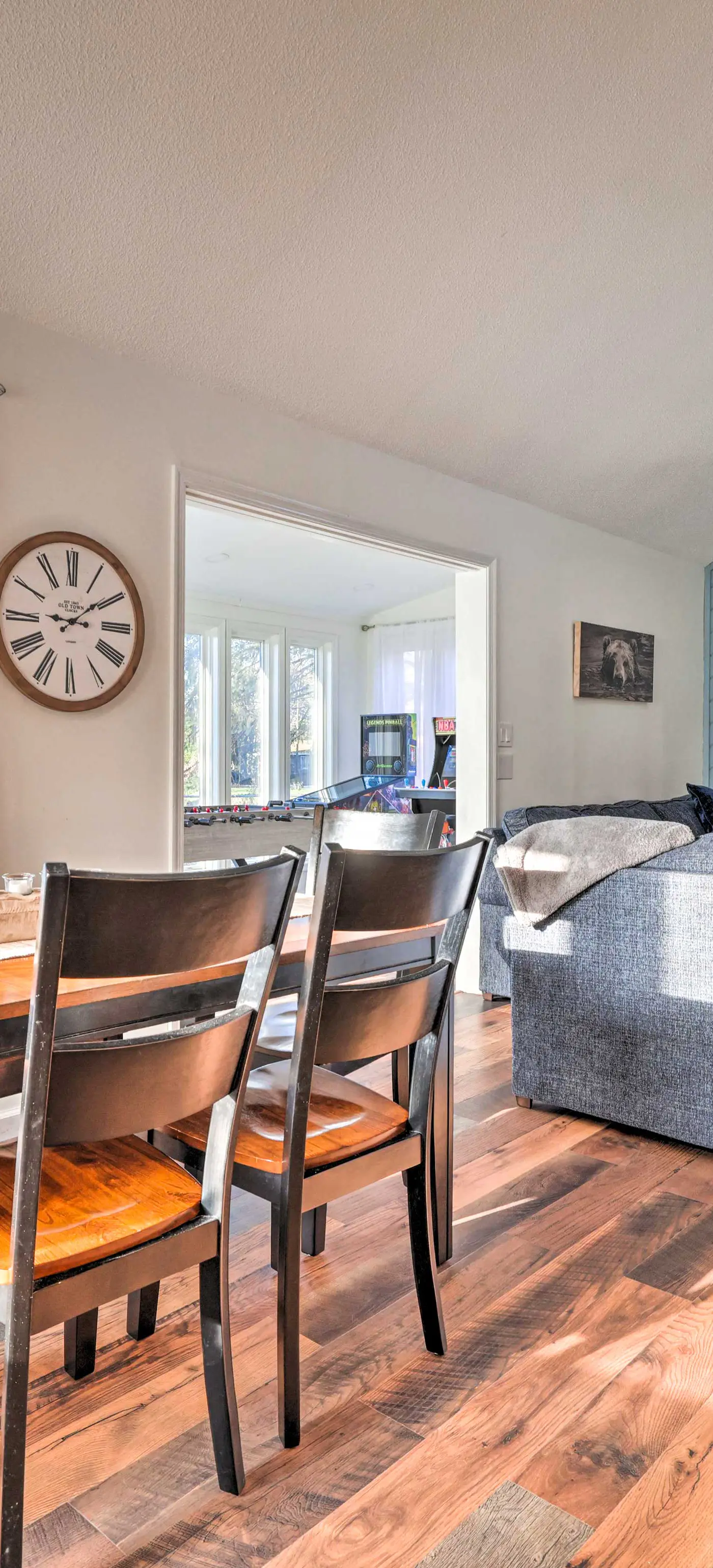 Hot Tub, Fire Pit & Game Room: Tobyhanna Home!