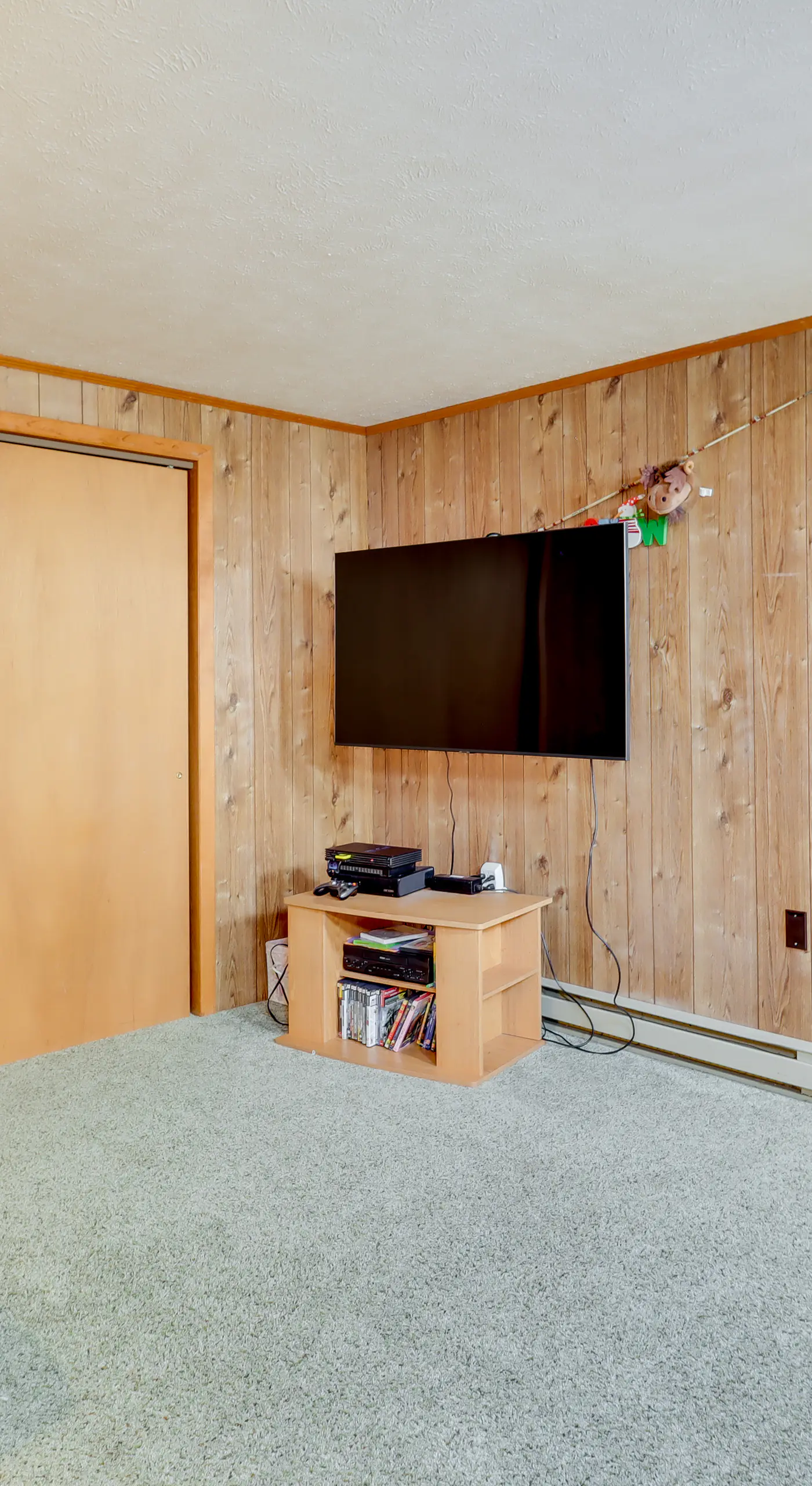 Lake Access & Decks: Pet-Friendly Poconos Cabin!