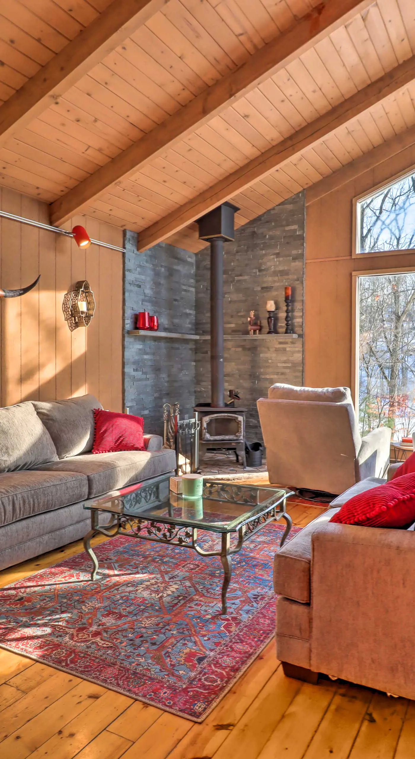 Fire Pit & Grill: Lakefront Poconos Cottage!
