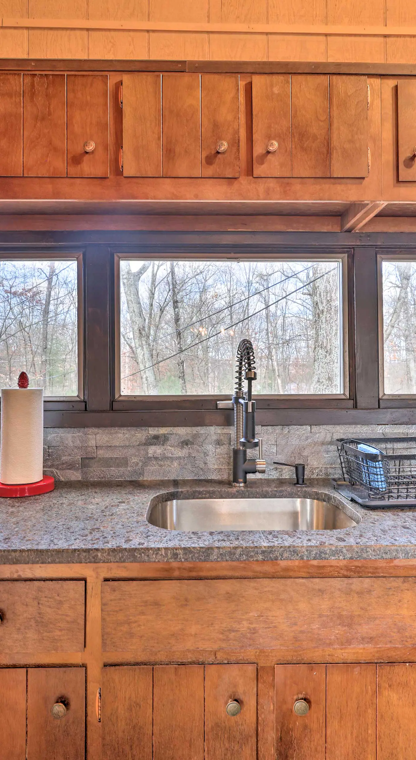 Fire Pit & Grill: Lakefront Poconos Cottage!