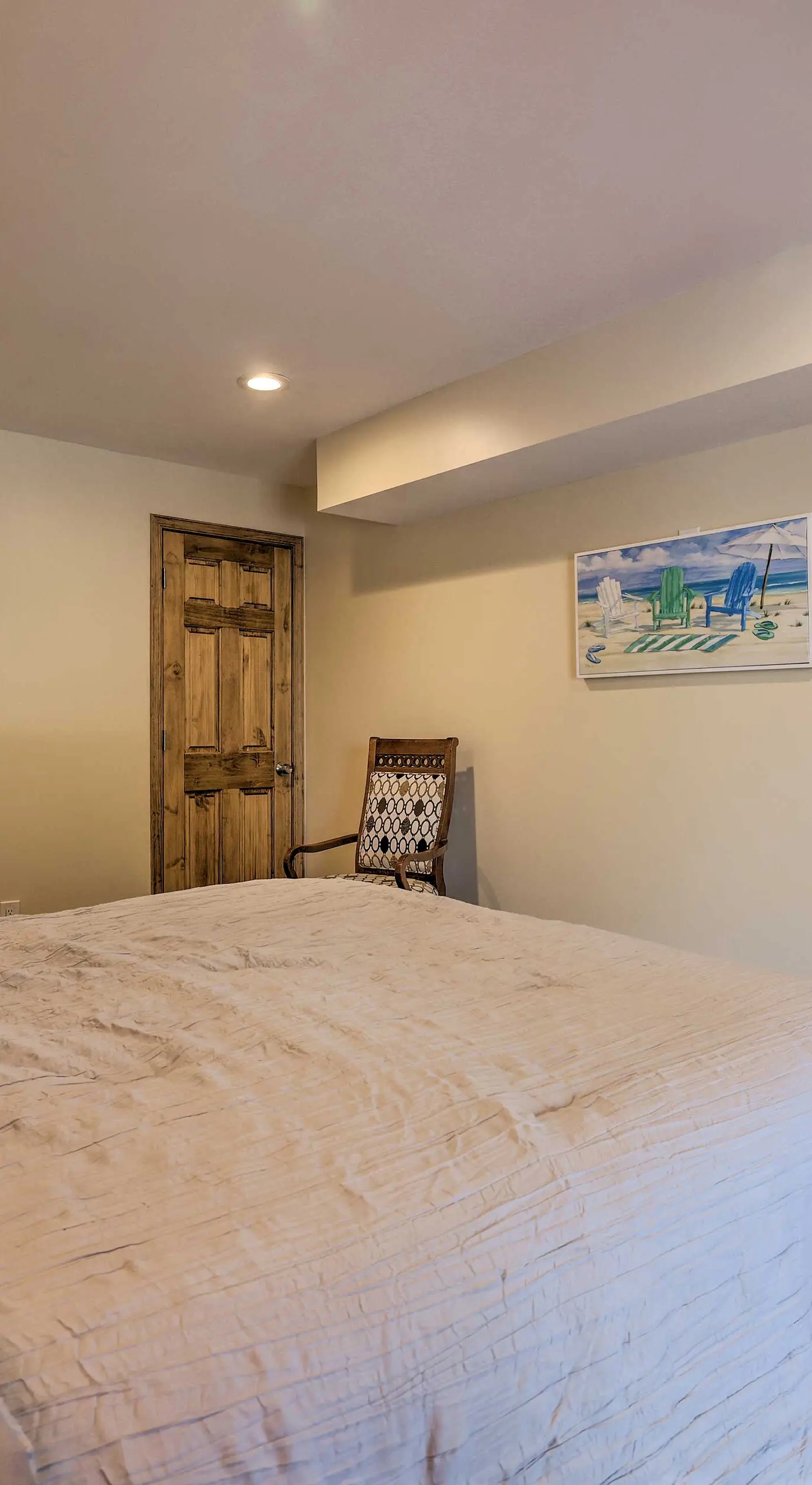 Large Deck + Resort Amenities: Lake Ariel Retreat