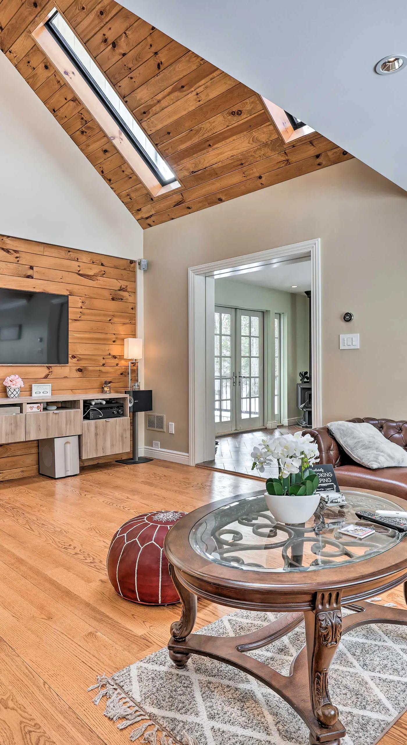Poconos Cottage w/ Sauna ~ 10 Mi to Camelback!