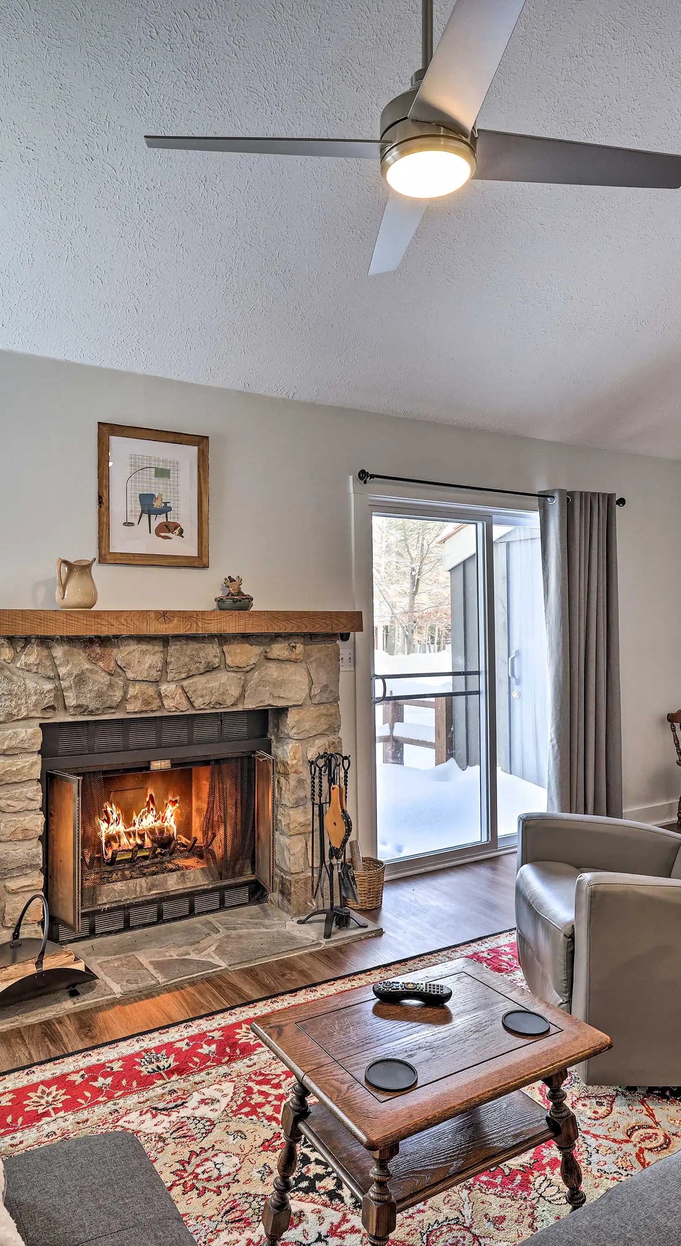 < 1 Mi to Jack Frost: Lake Harmony Townhome!