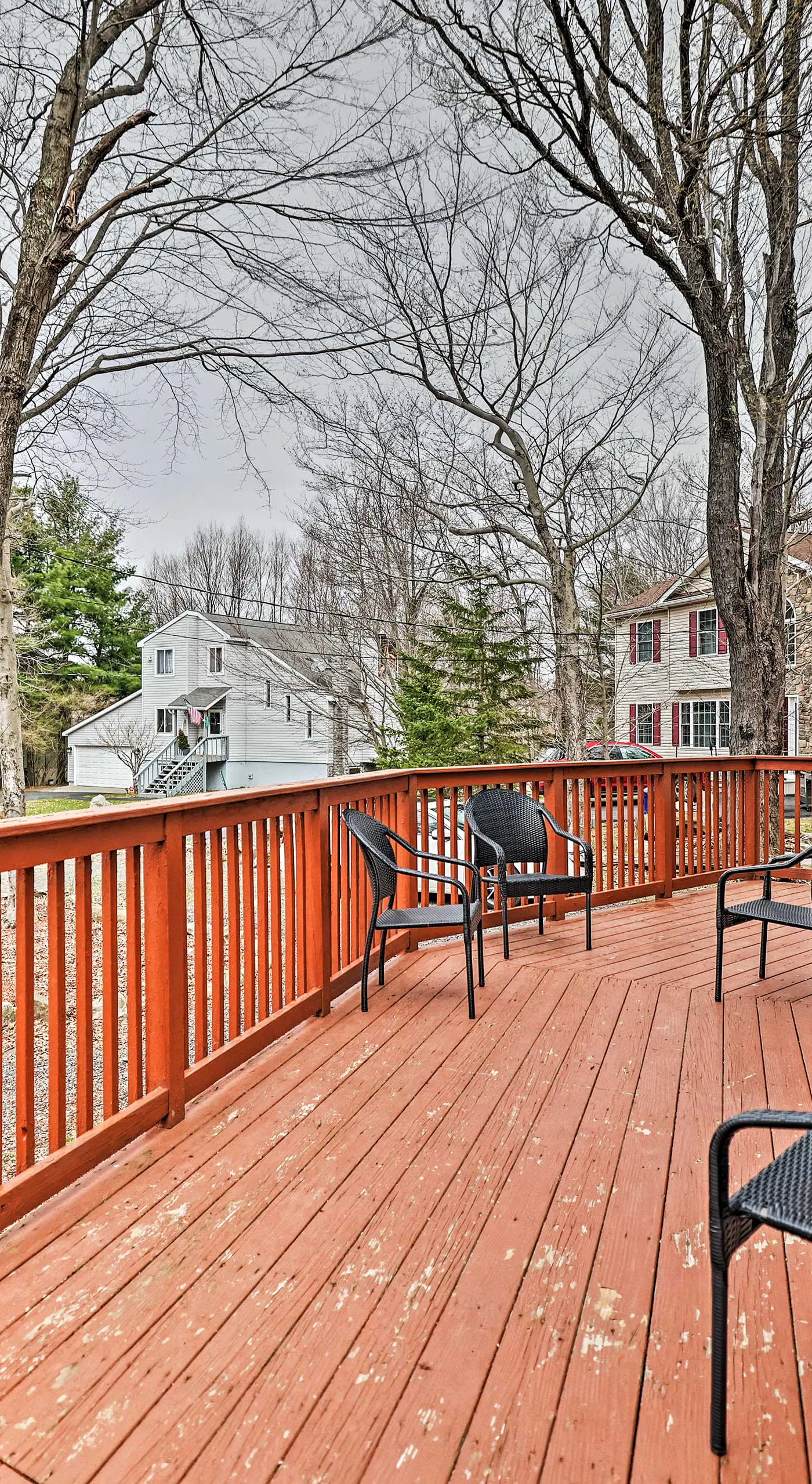 Golf, Ski + Fish: Cabin w/ Deck in Tobyhanna!