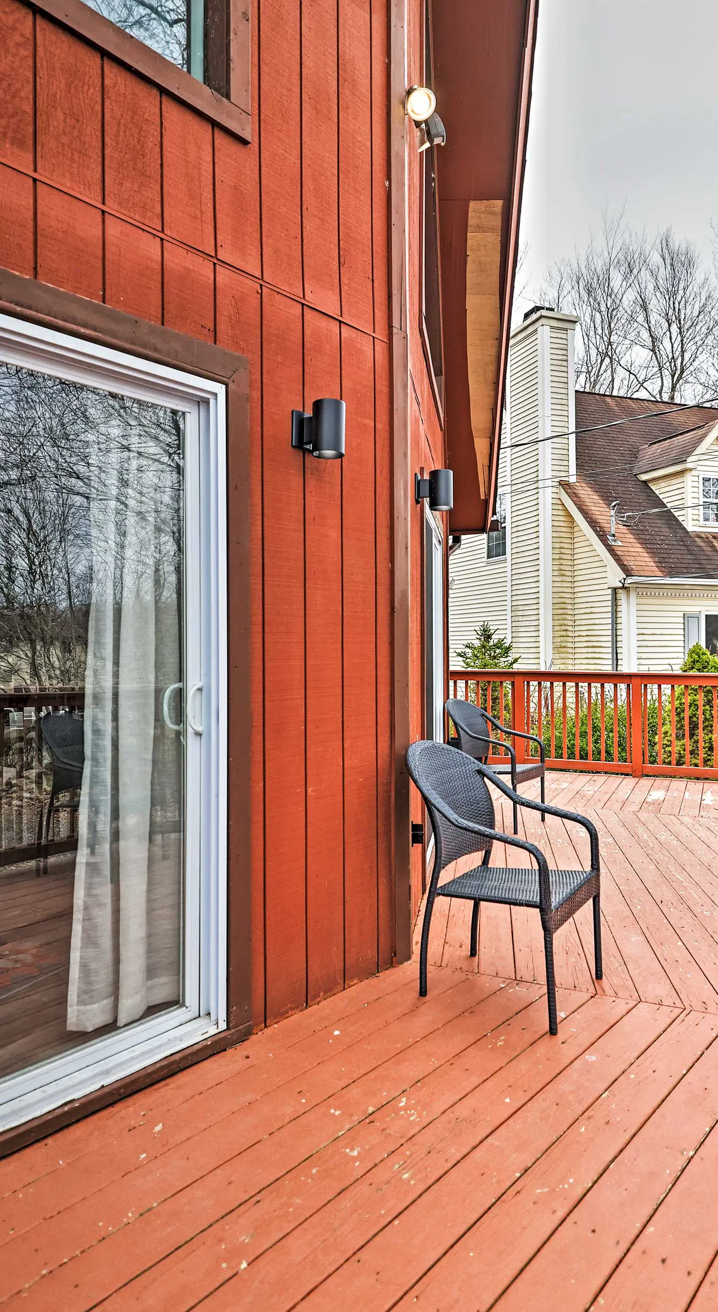 Golf, Ski + Fish: Cabin w/ Deck in Tobyhanna!