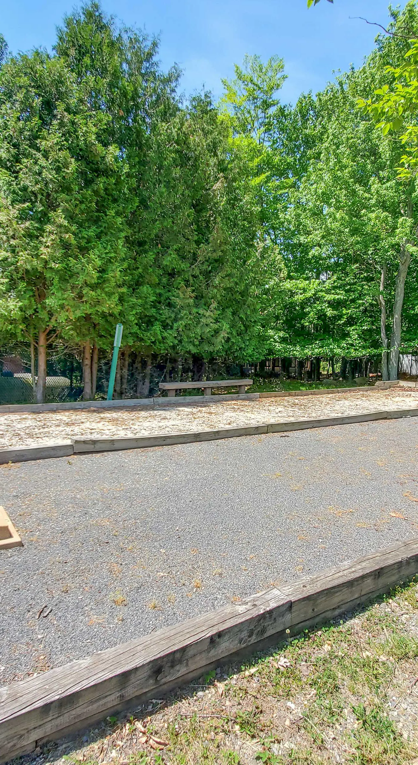 Golf, Ski + Fish: Cabin w/ Deck in Tobyhanna!
