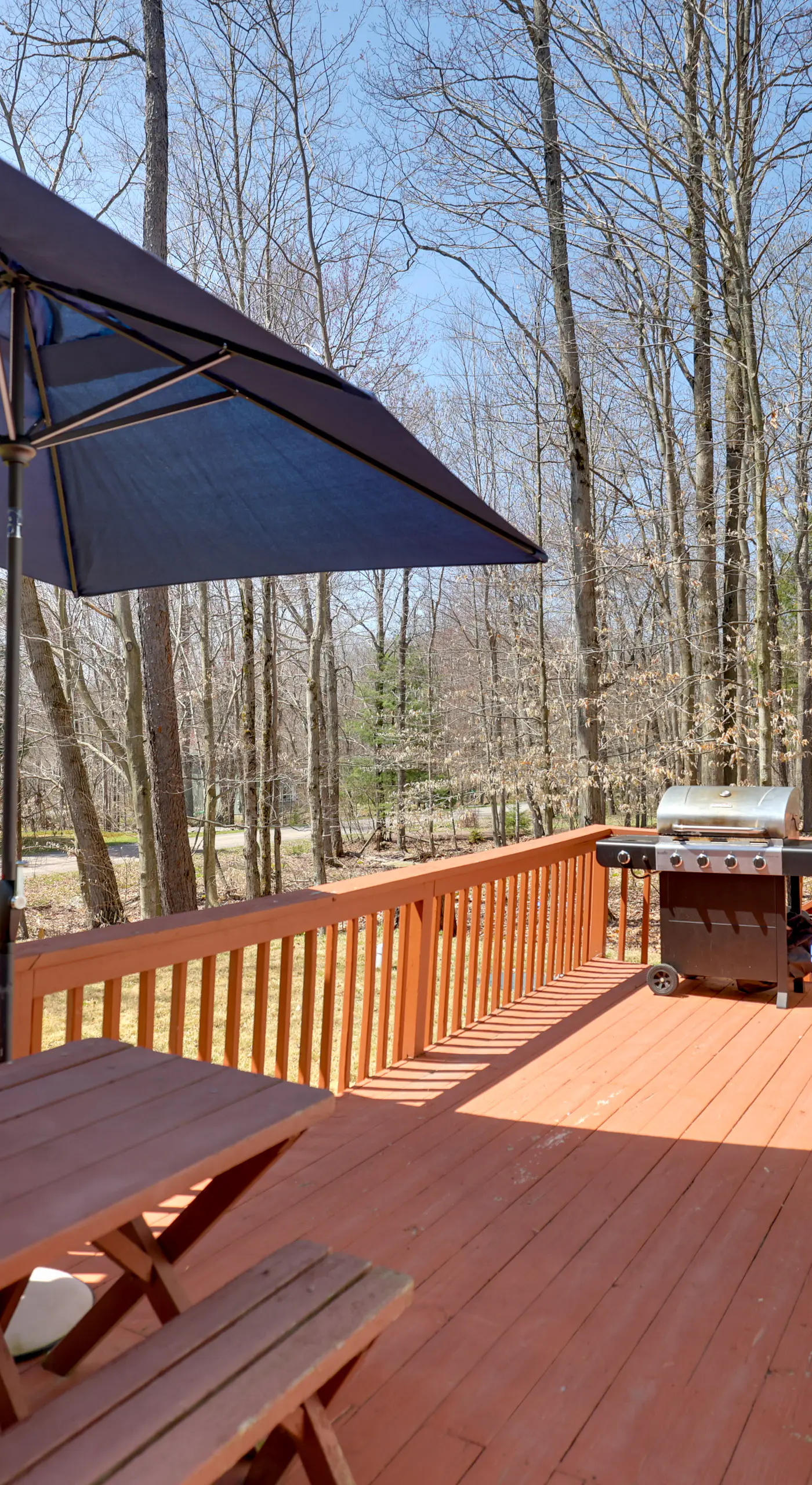 Walk to Beach: Pocono Lake Cabin w/ Pool Access!