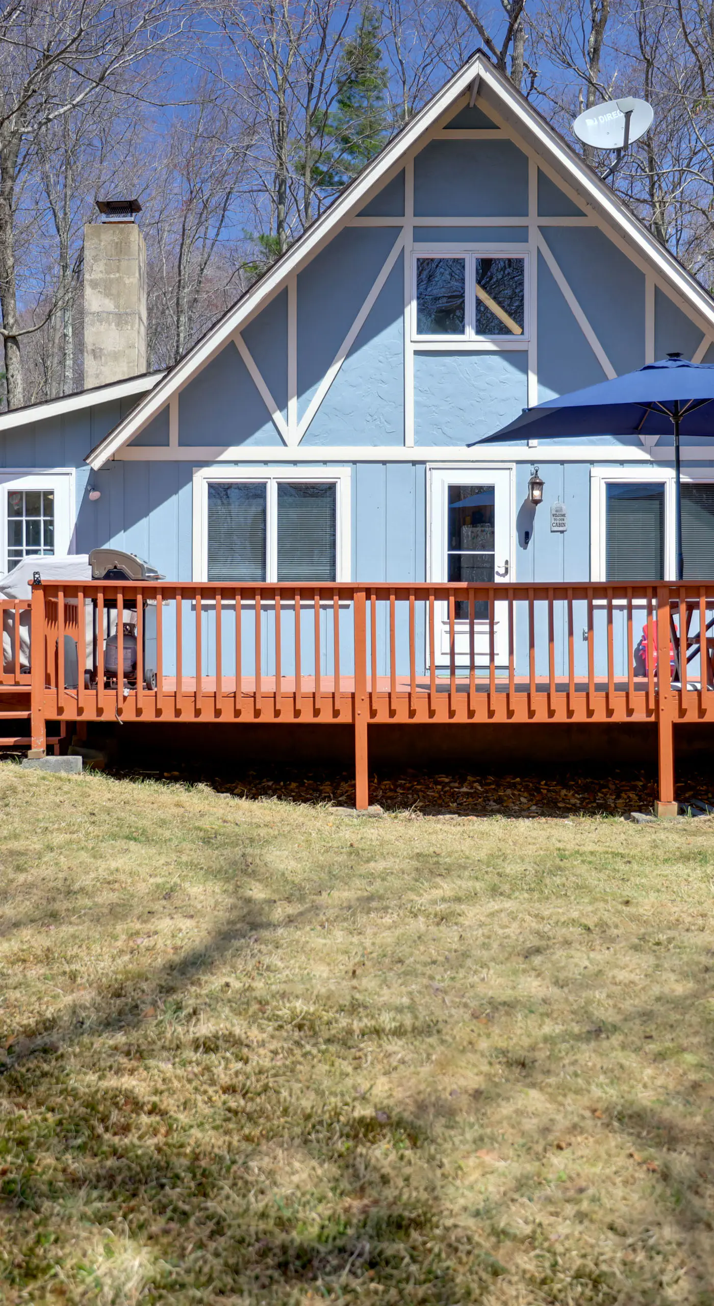 Walk to Beach: Pocono Lake Cabin w/ Pool Access!