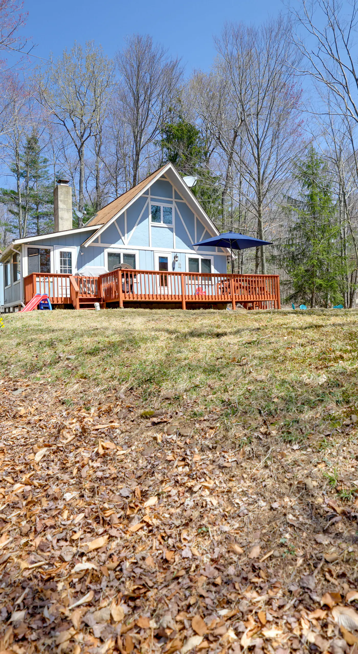 Walk to Beach: Pocono Lake Cabin w/ Pool Access!