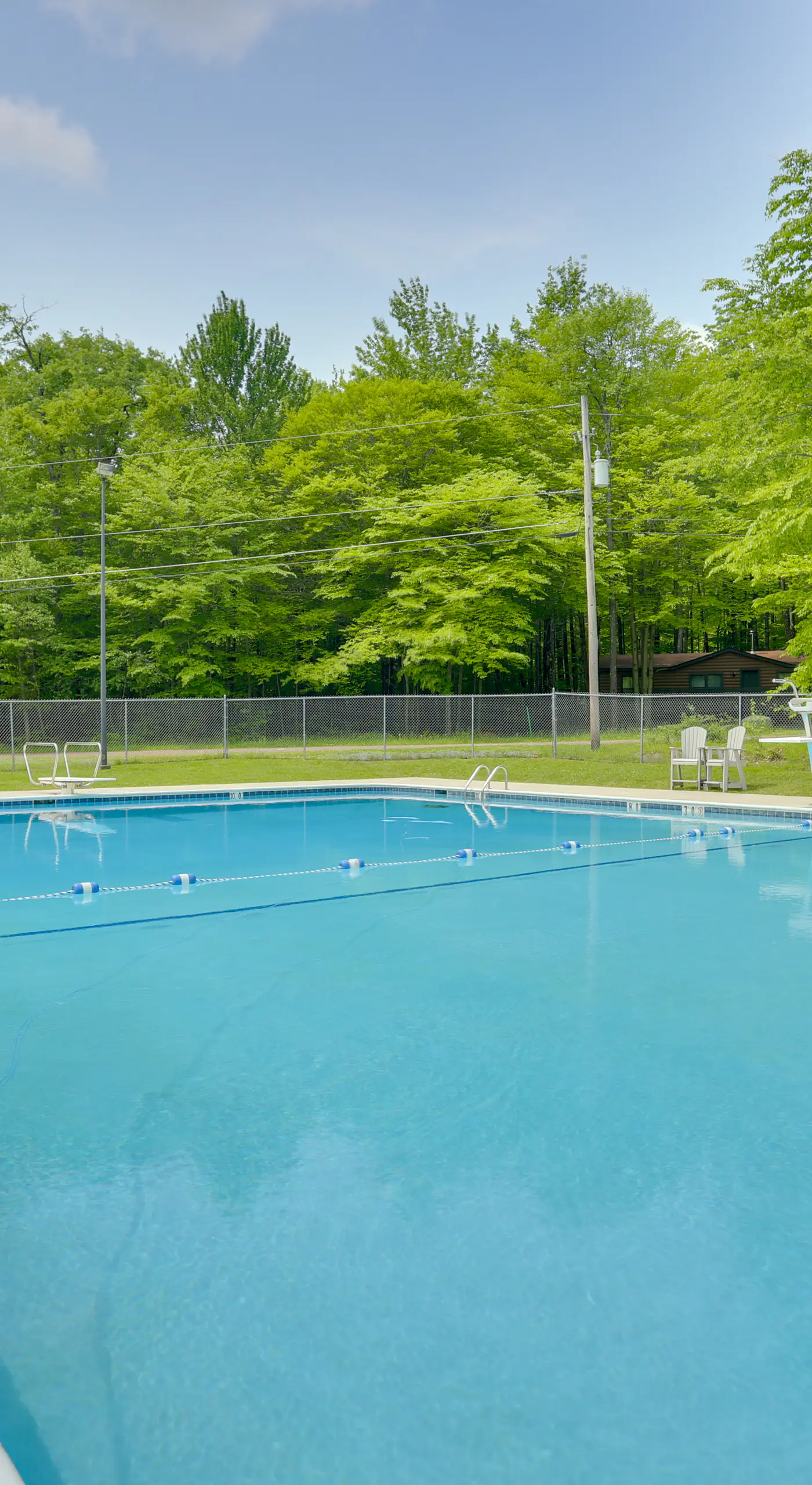 Walk to Beach: Pocono Lake Cabin w/ Pool Access!