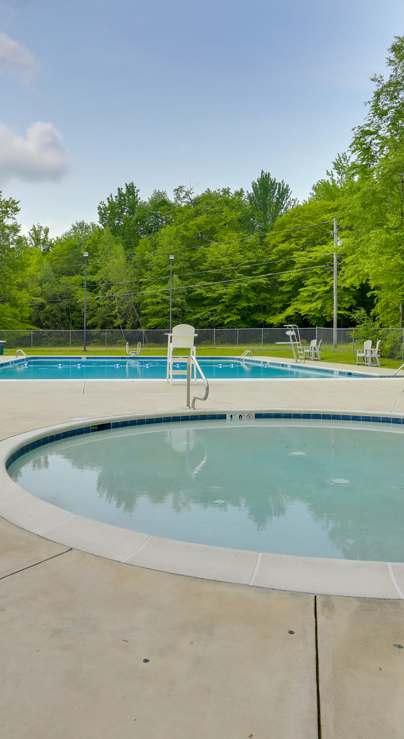 Walk to Beach: Pocono Lake Cabin w/ Pool Access!