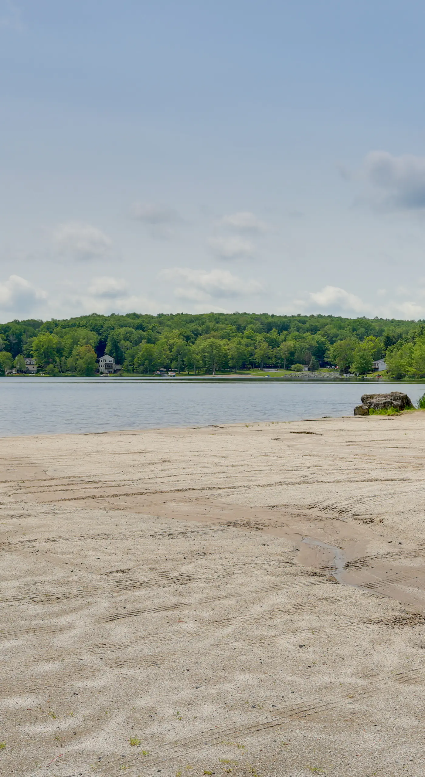 Walk to Beach: Pocono Lake Cabin w/ Pool Access!