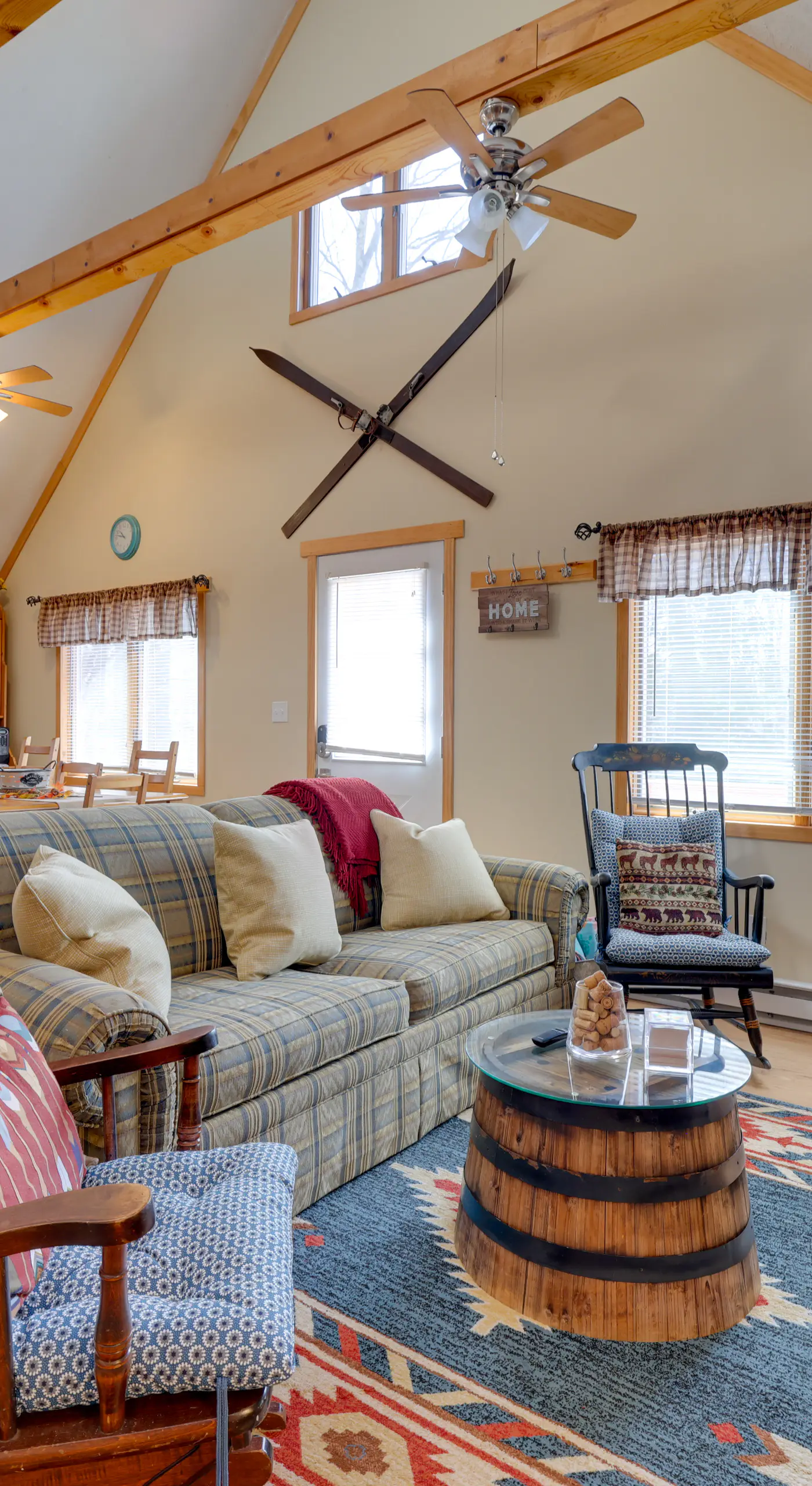 Walk to Beach: Pocono Lake Cabin w/ Pool Access!
