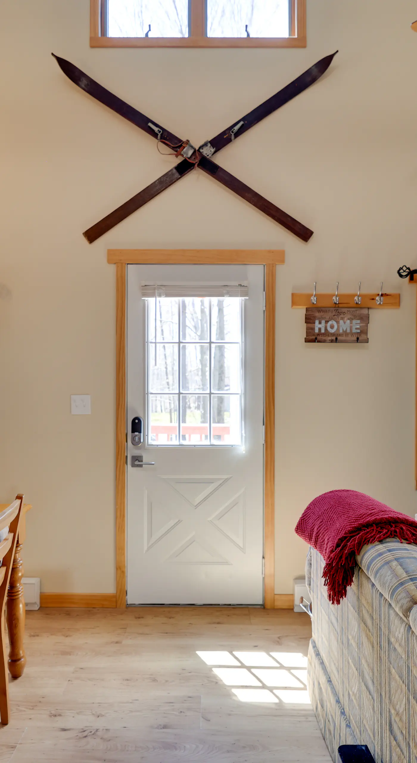 Walk to Beach: Pocono Lake Cabin w/ Pool Access!