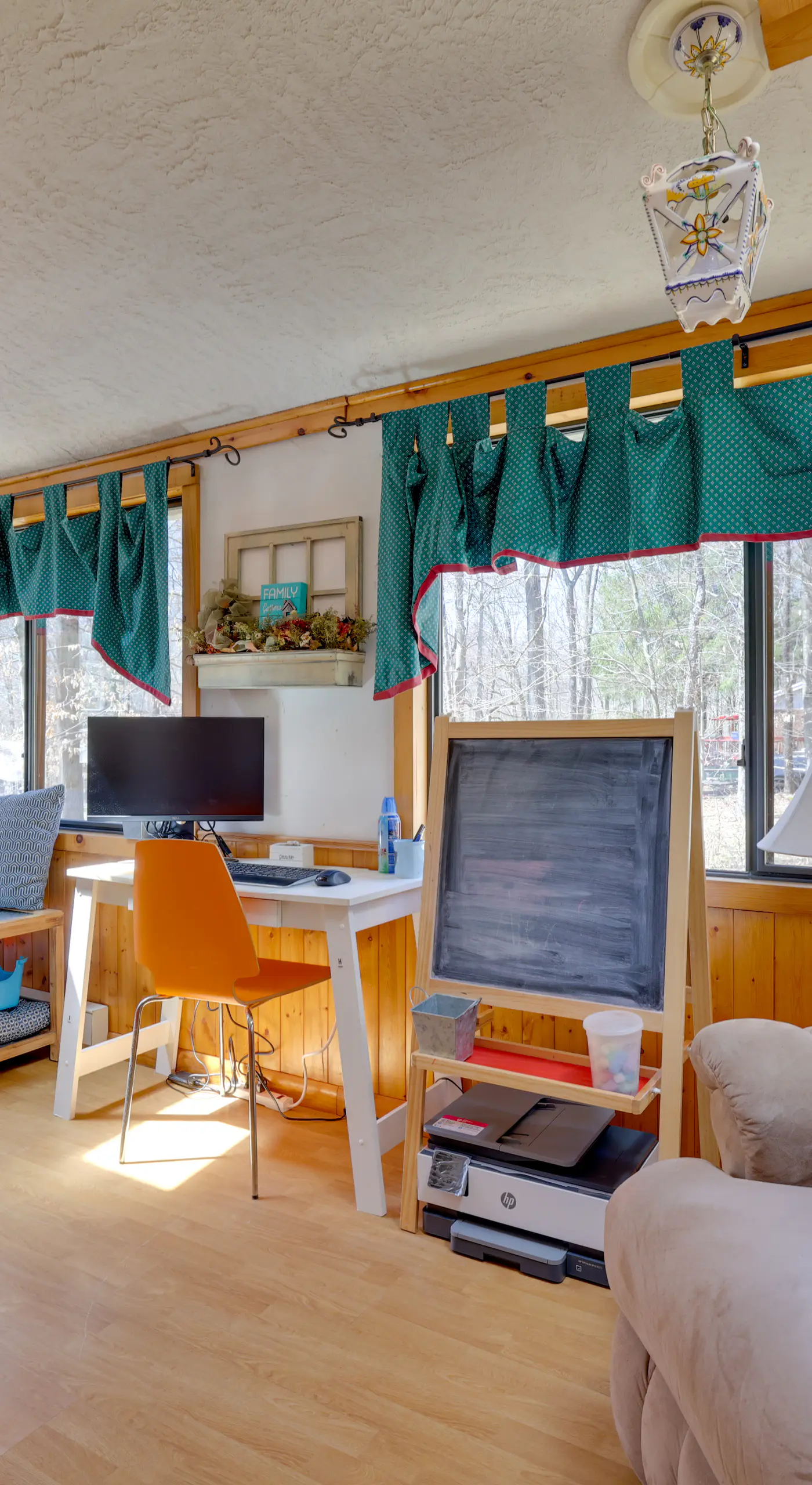 Walk to Beach: Pocono Lake Cabin w/ Pool Access!