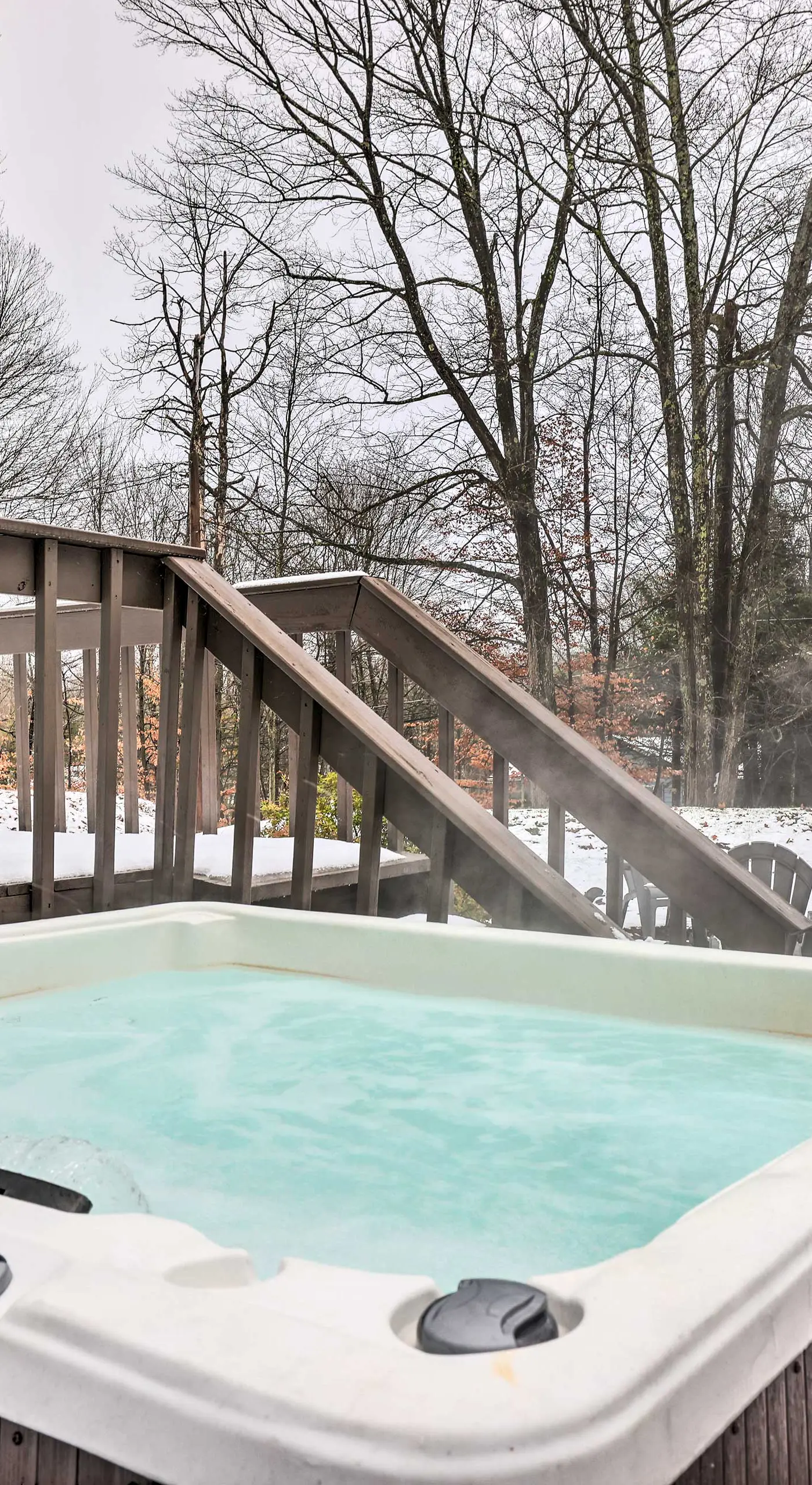 Walk to Arrowhead Lake: Cabin w/ Private Hot Tub!