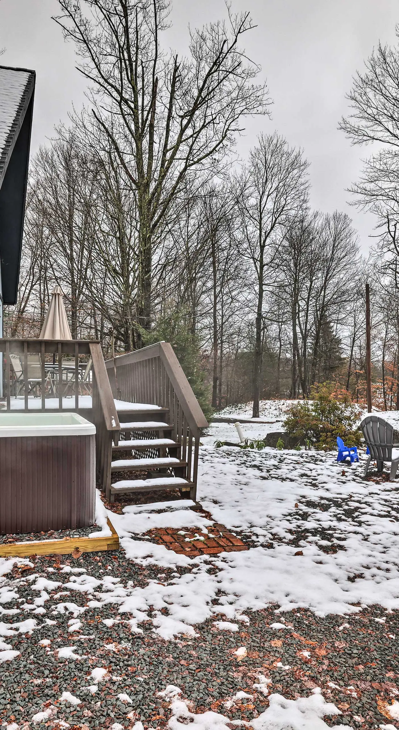 Walk to Arrowhead Lake: Cabin w/ Private Hot Tub!