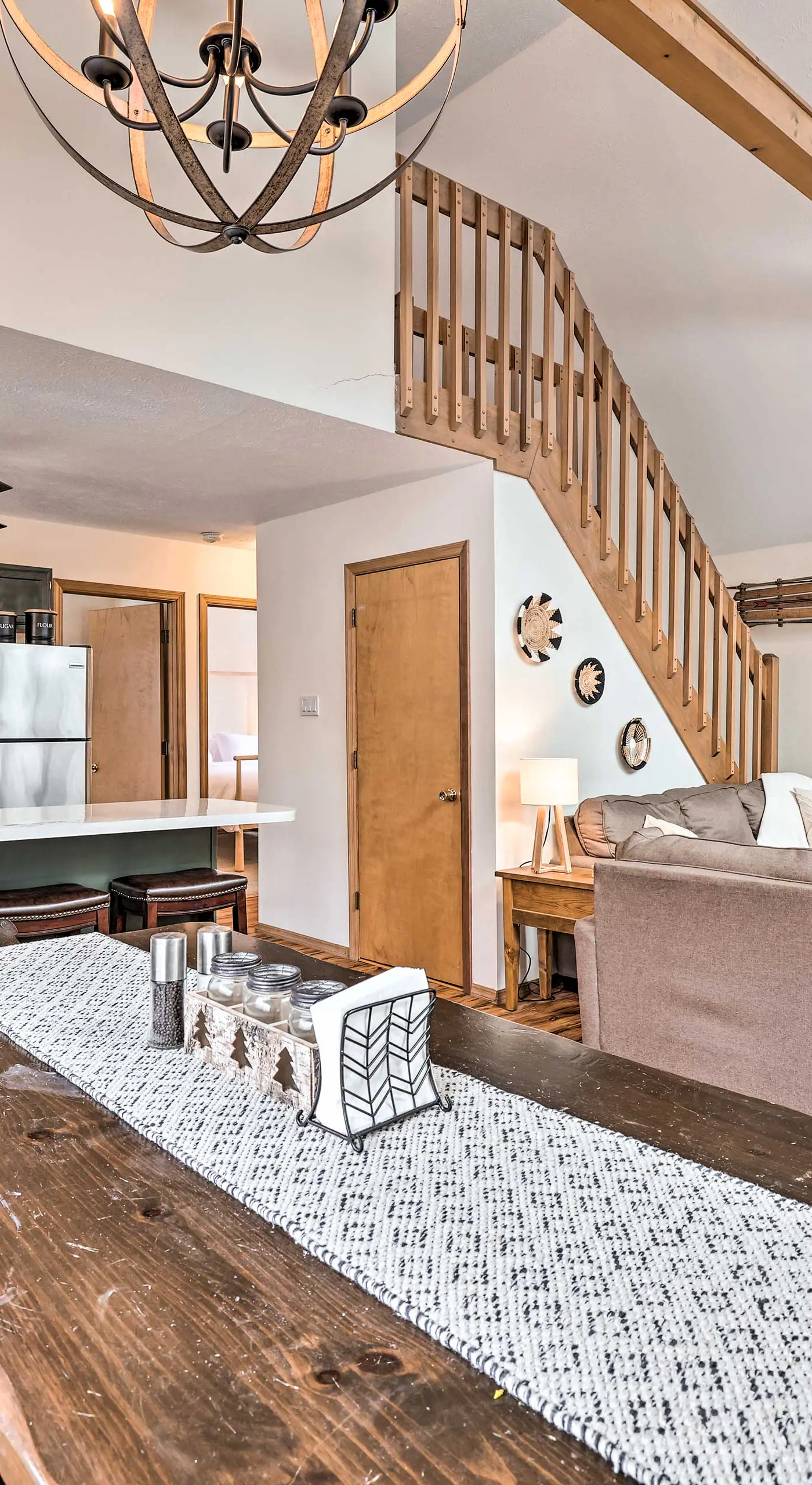 Walk to Arrowhead Lake: Cabin w/ Private Hot Tub!