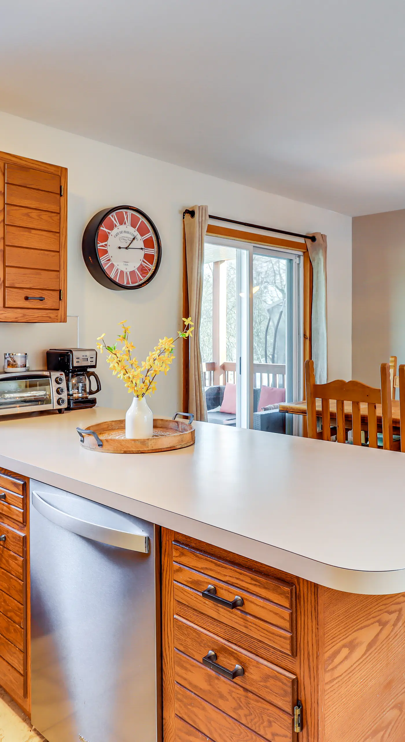 Private Spa, Fire Pit & Deck: Poconos Home!