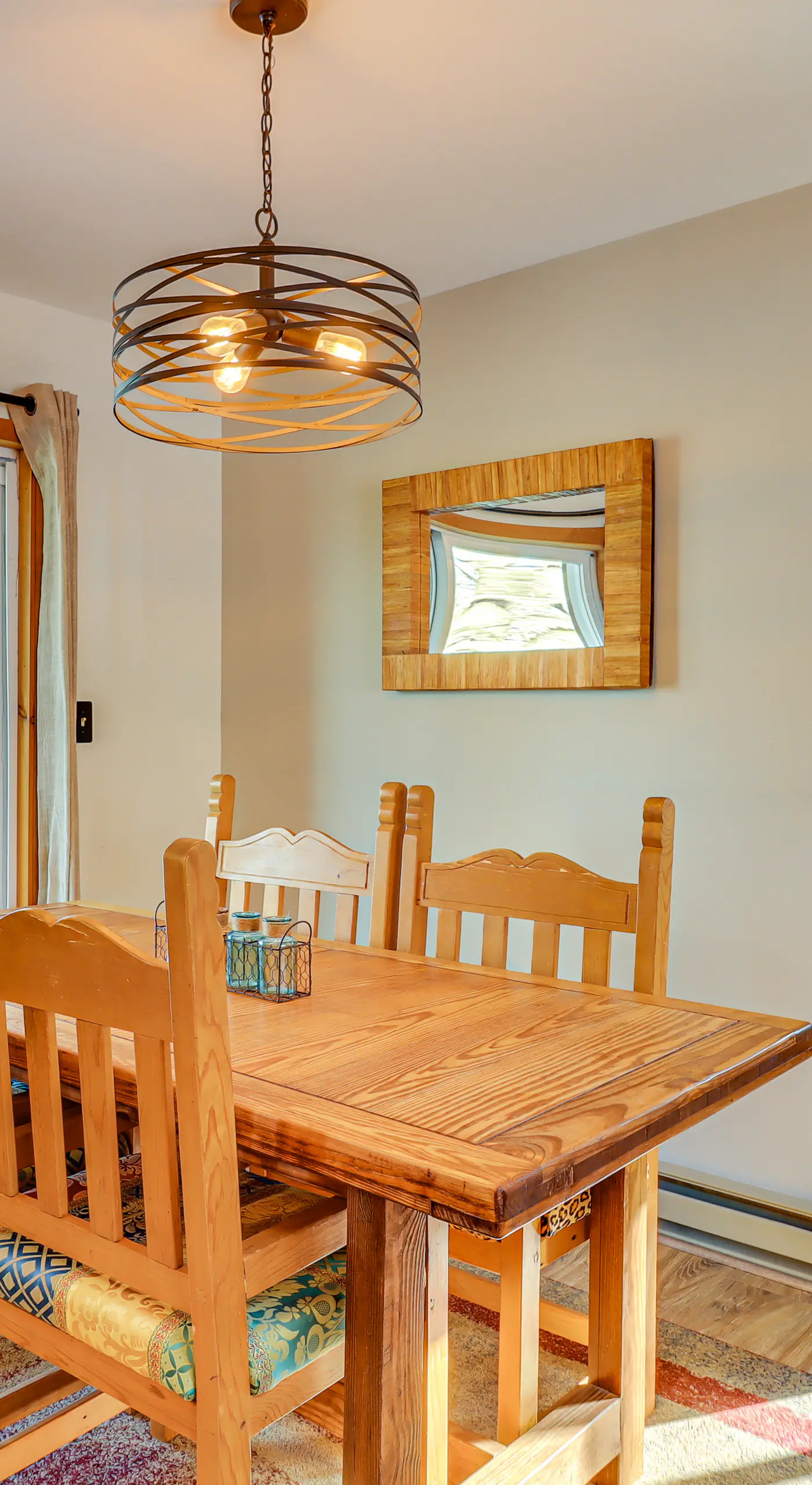 Private Spa, Fire Pit & Deck: Poconos Home!