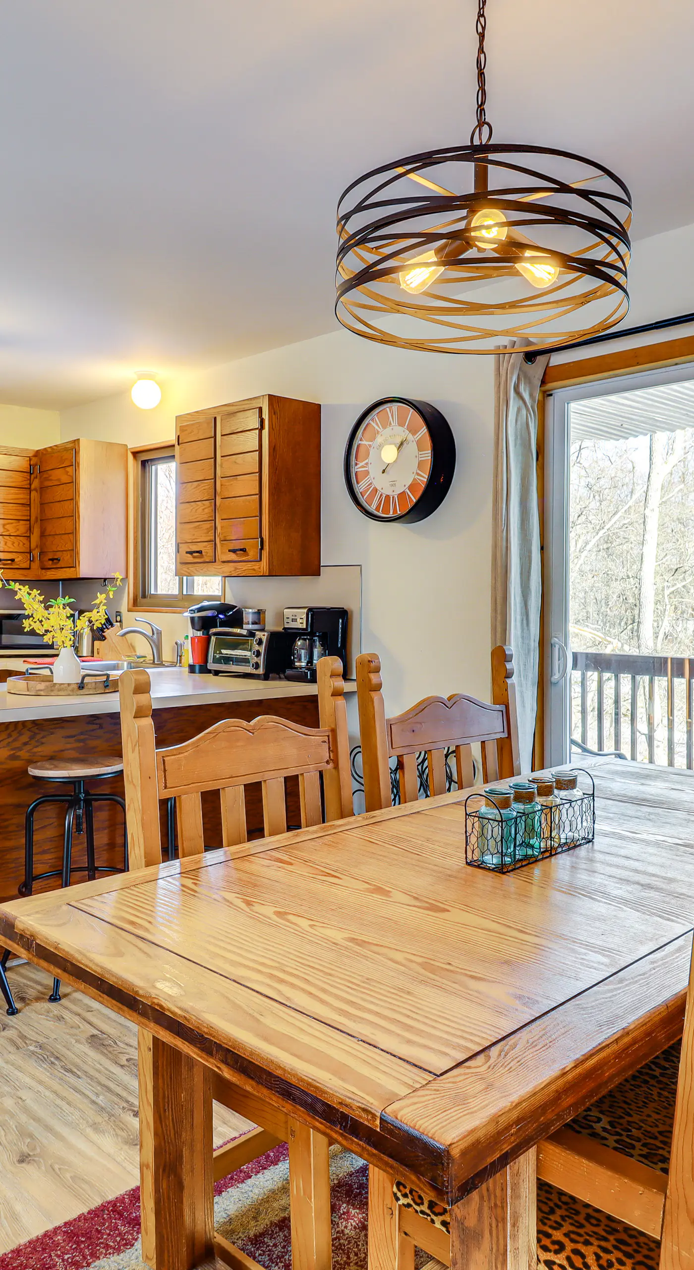 Private Spa, Fire Pit & Deck: Poconos Home!