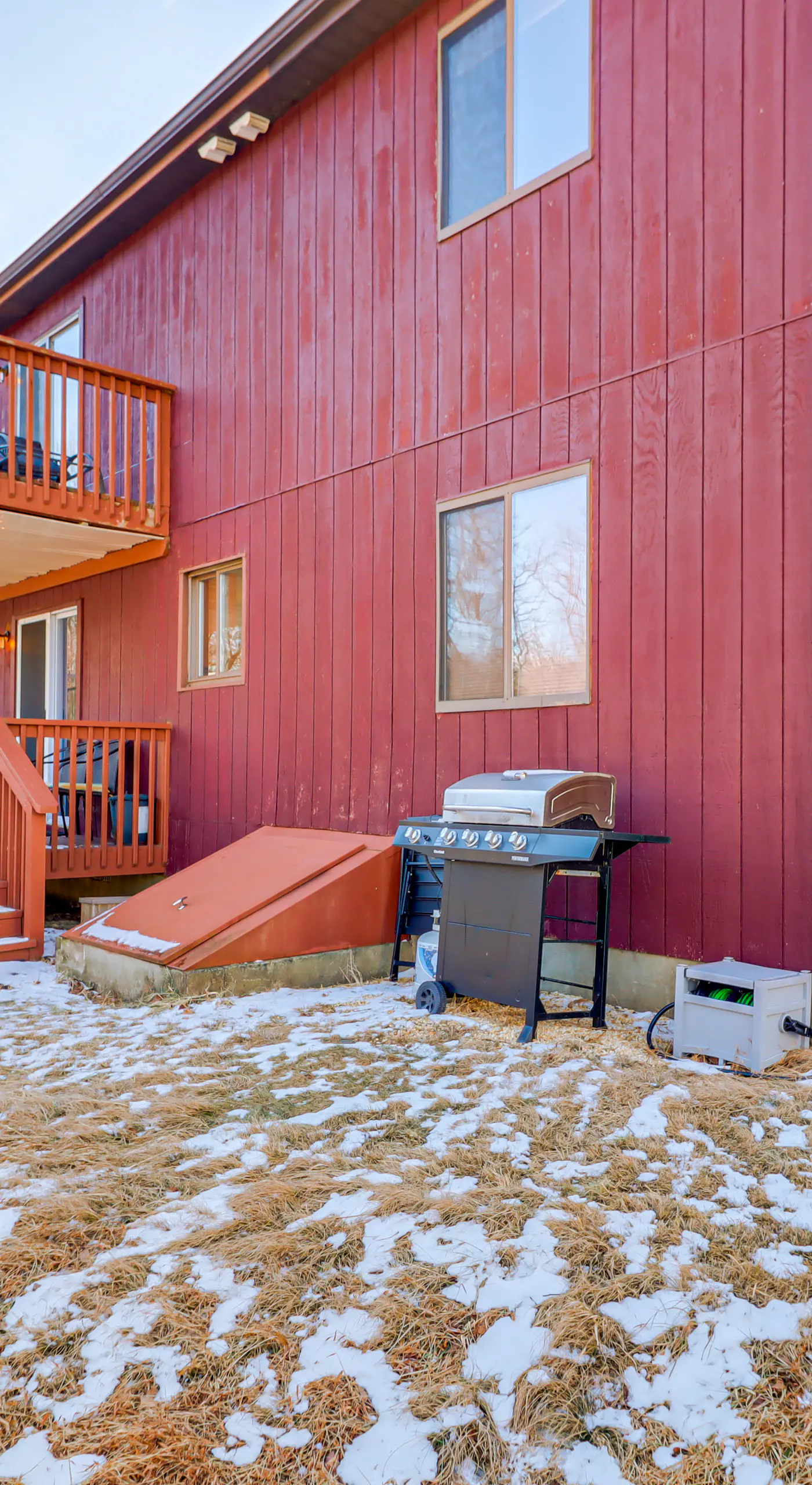 Private Spa, Fire Pit & Deck: Poconos Home!
