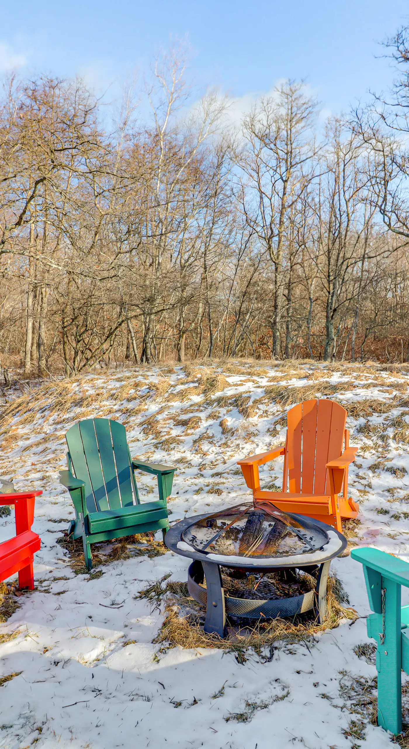 Private Spa, Fire Pit & Deck: Poconos Home!