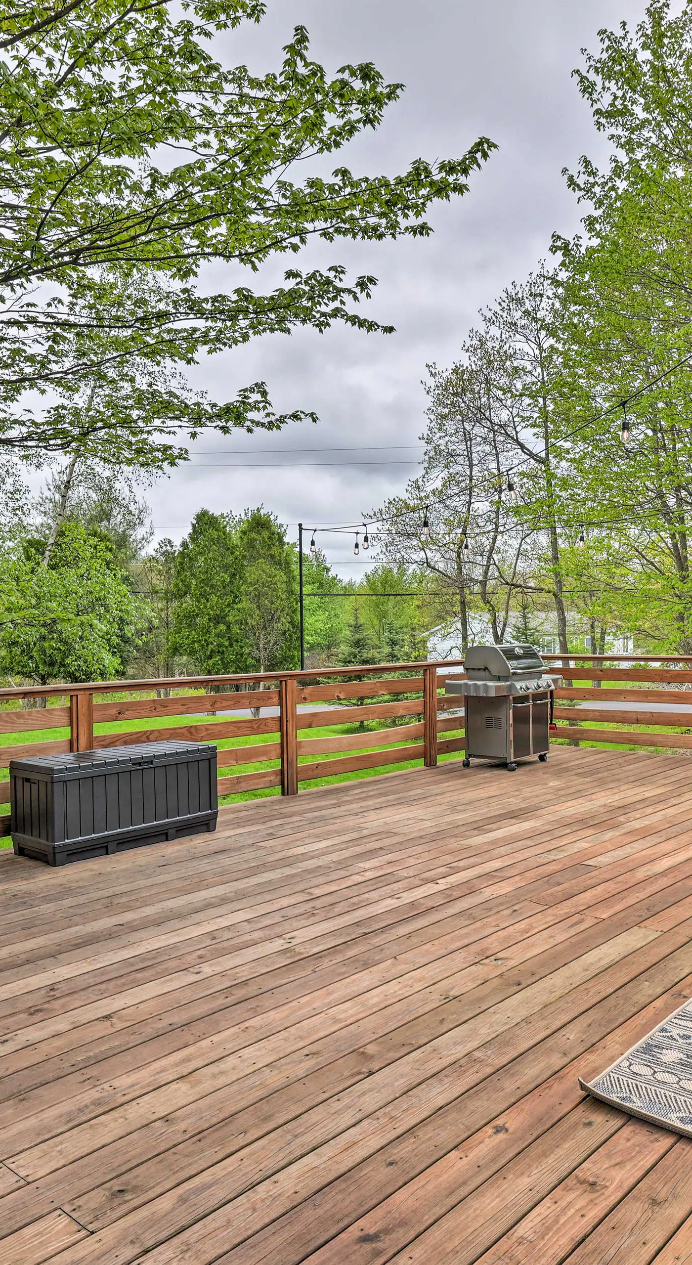 Near Lakes & Resorts: Pet-Friendly Long Pond Abode