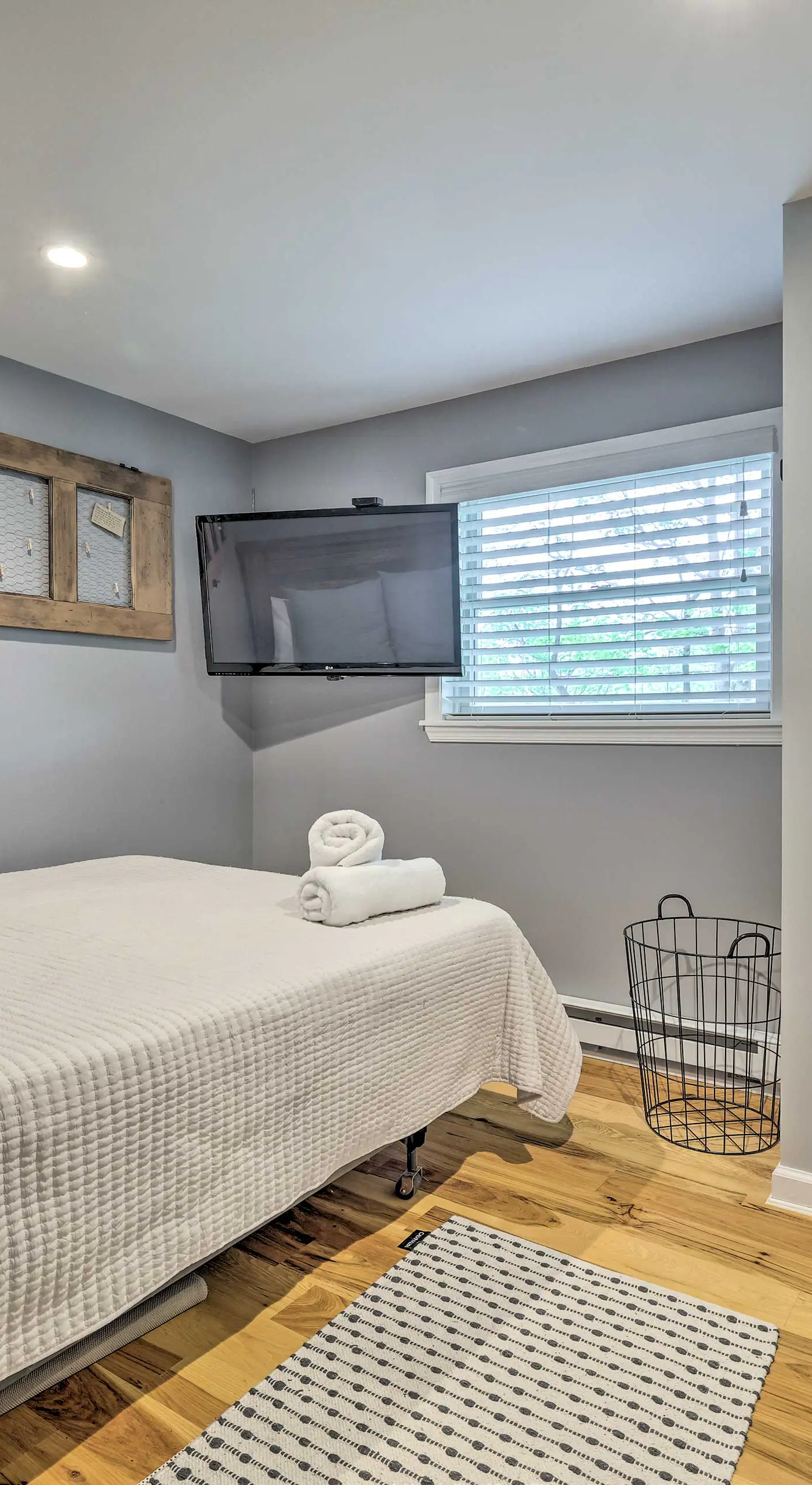 Near Lakes & Resorts: Pet-Friendly Long Pond Abode