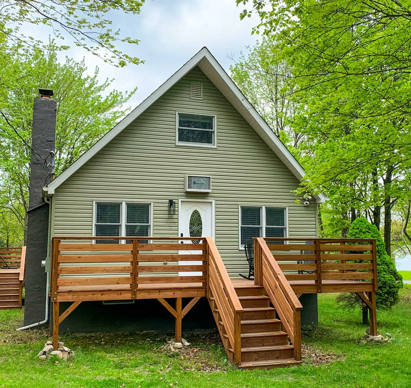 Near Lakes & Resorts: Pet-Friendly Long Pond Abode