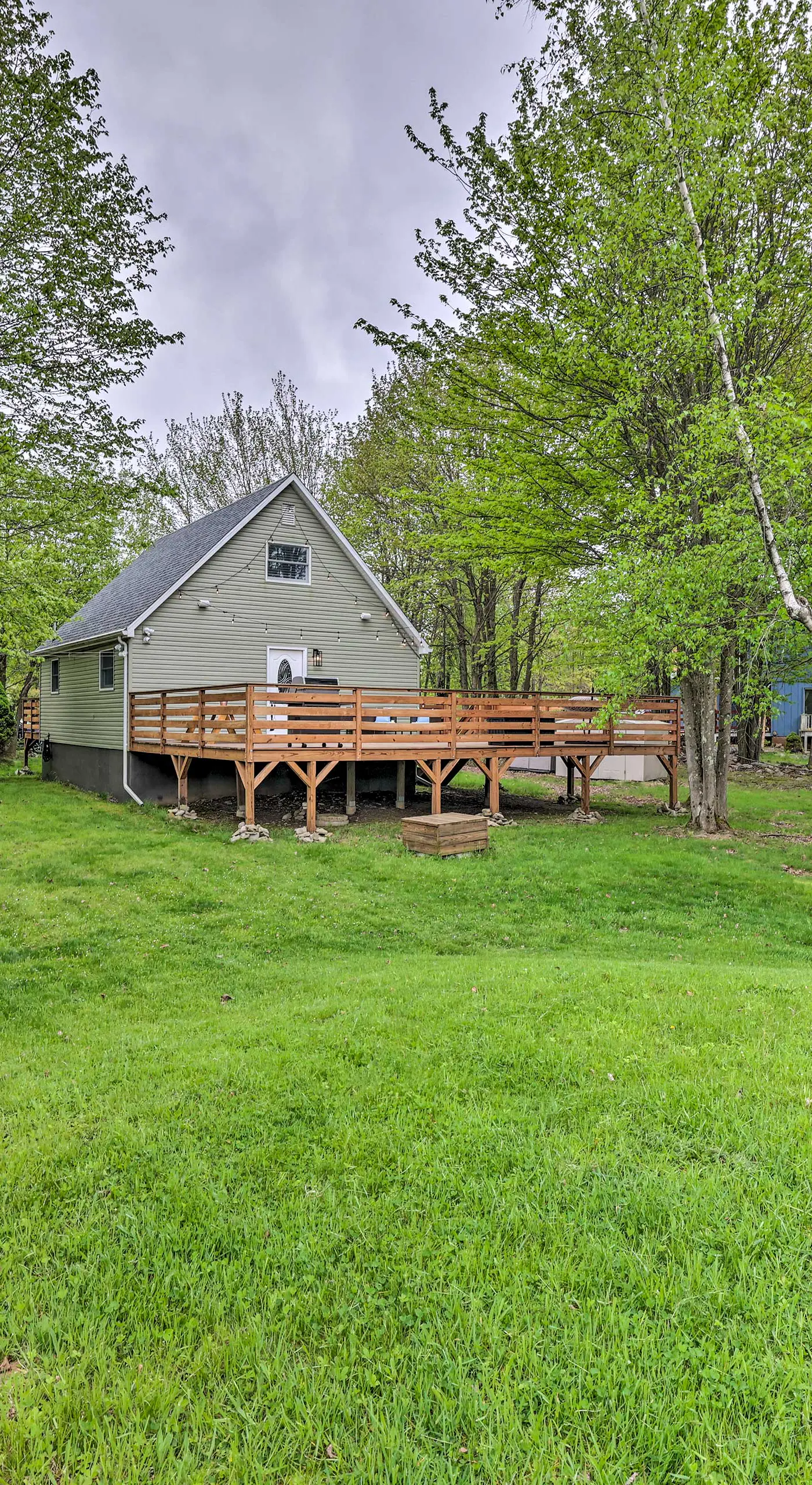 Near Lakes & Resorts: Pet-Friendly Long Pond Abode