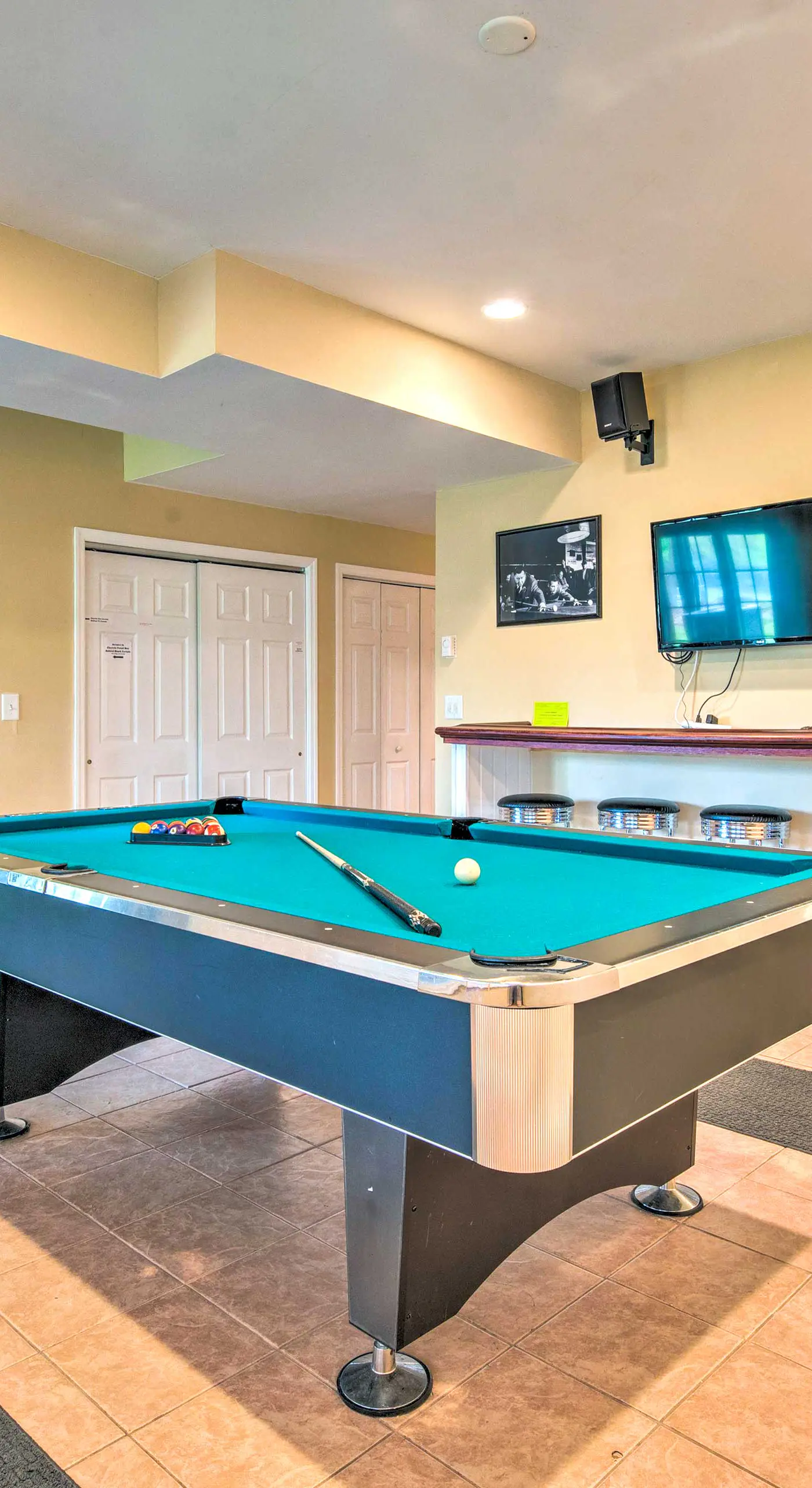 Community Perks & Deck: Lake Harmony Townhome!