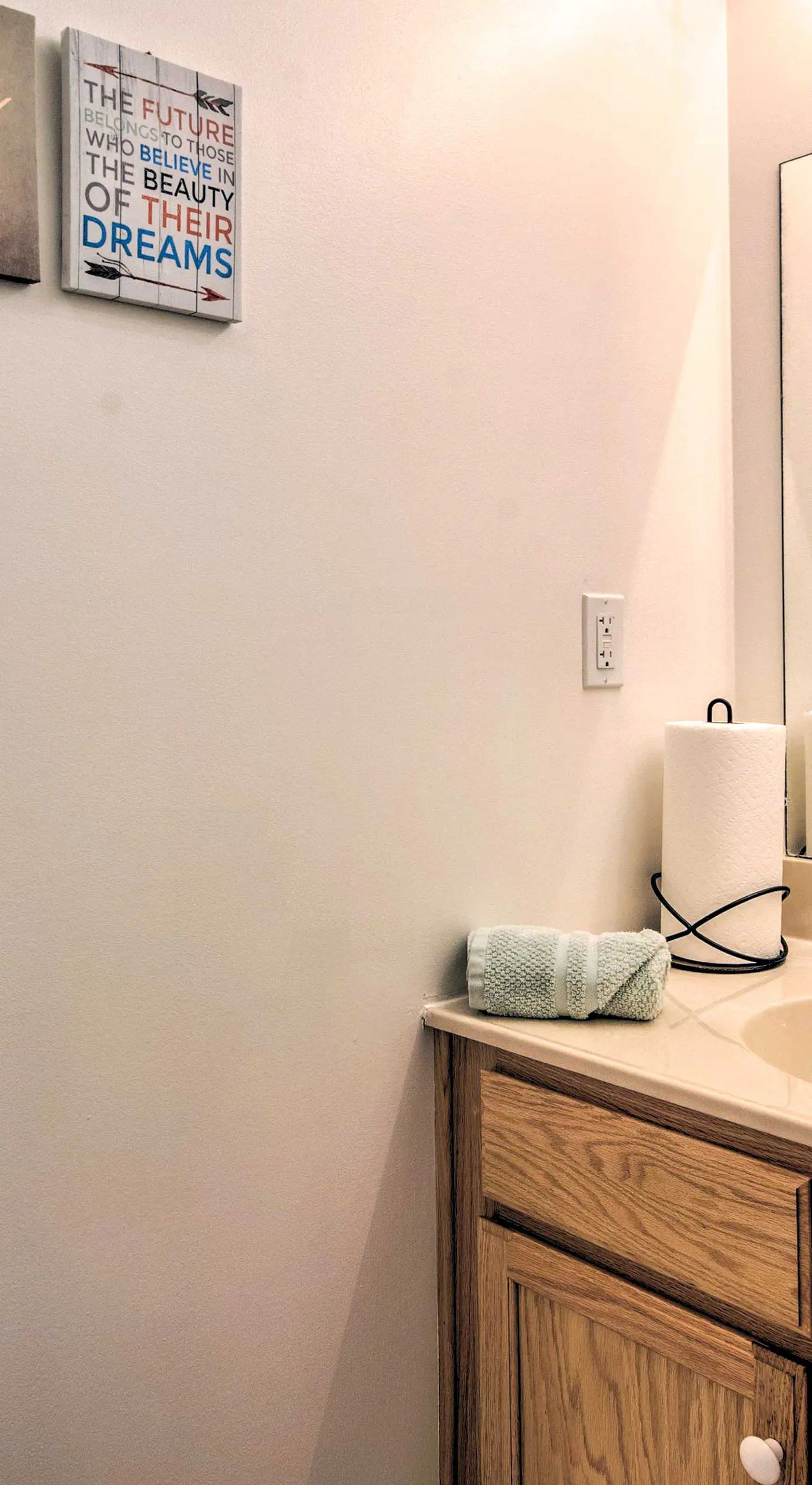 Jacuzzi & Resort Amenities: Tobyhanna Family Home!