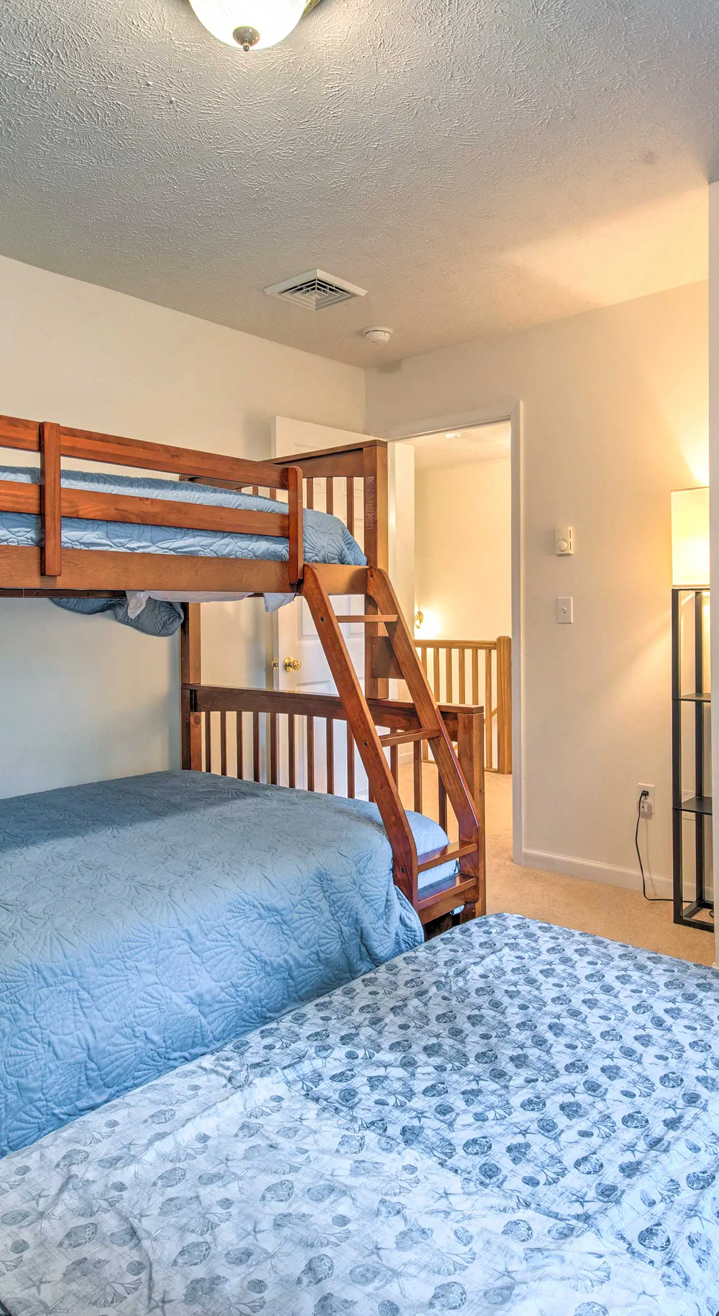 Jacuzzi & Resort Amenities: Tobyhanna Family Home!