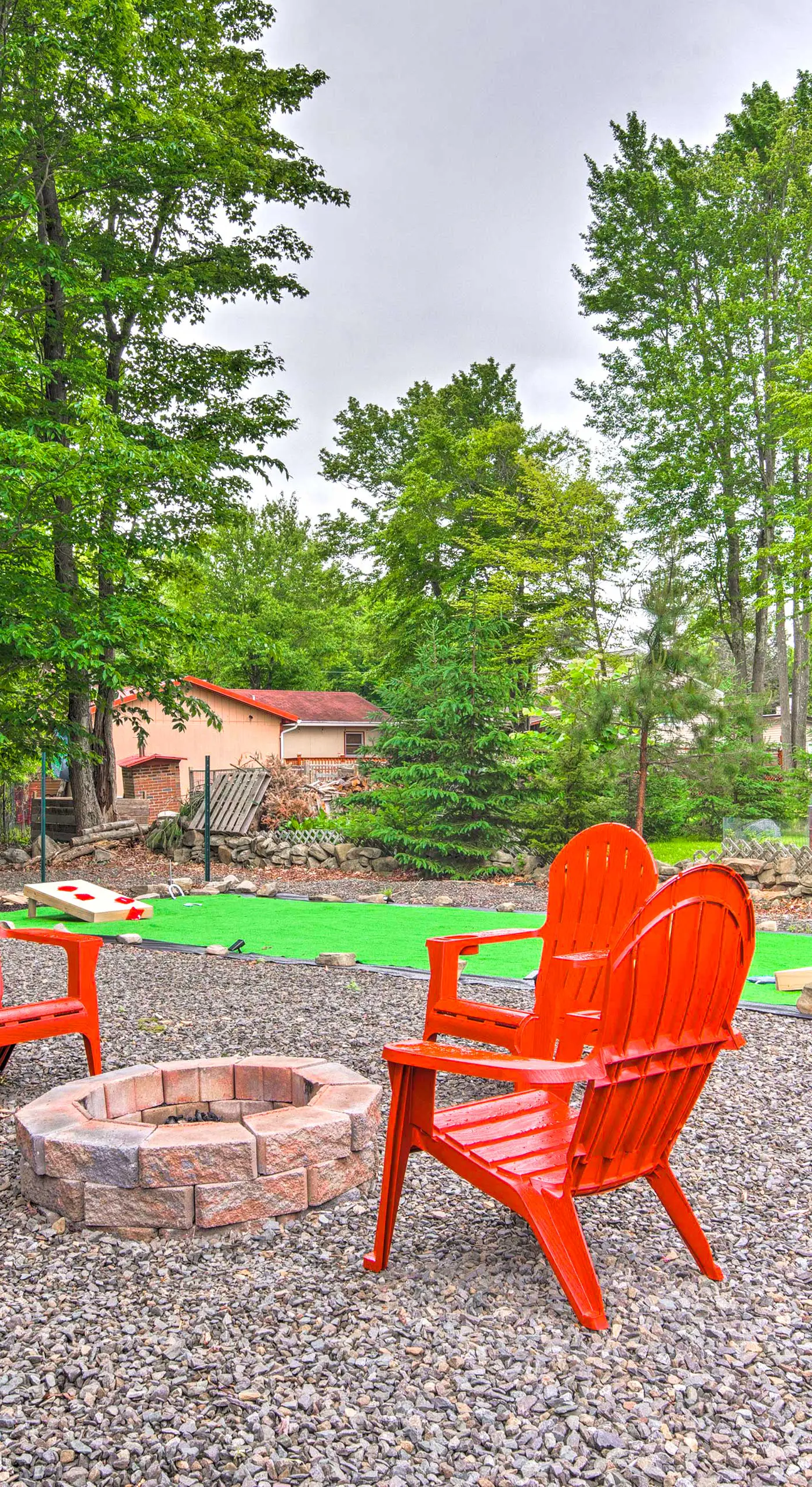 Jacuzzi & Resort Amenities: Tobyhanna Family Home!