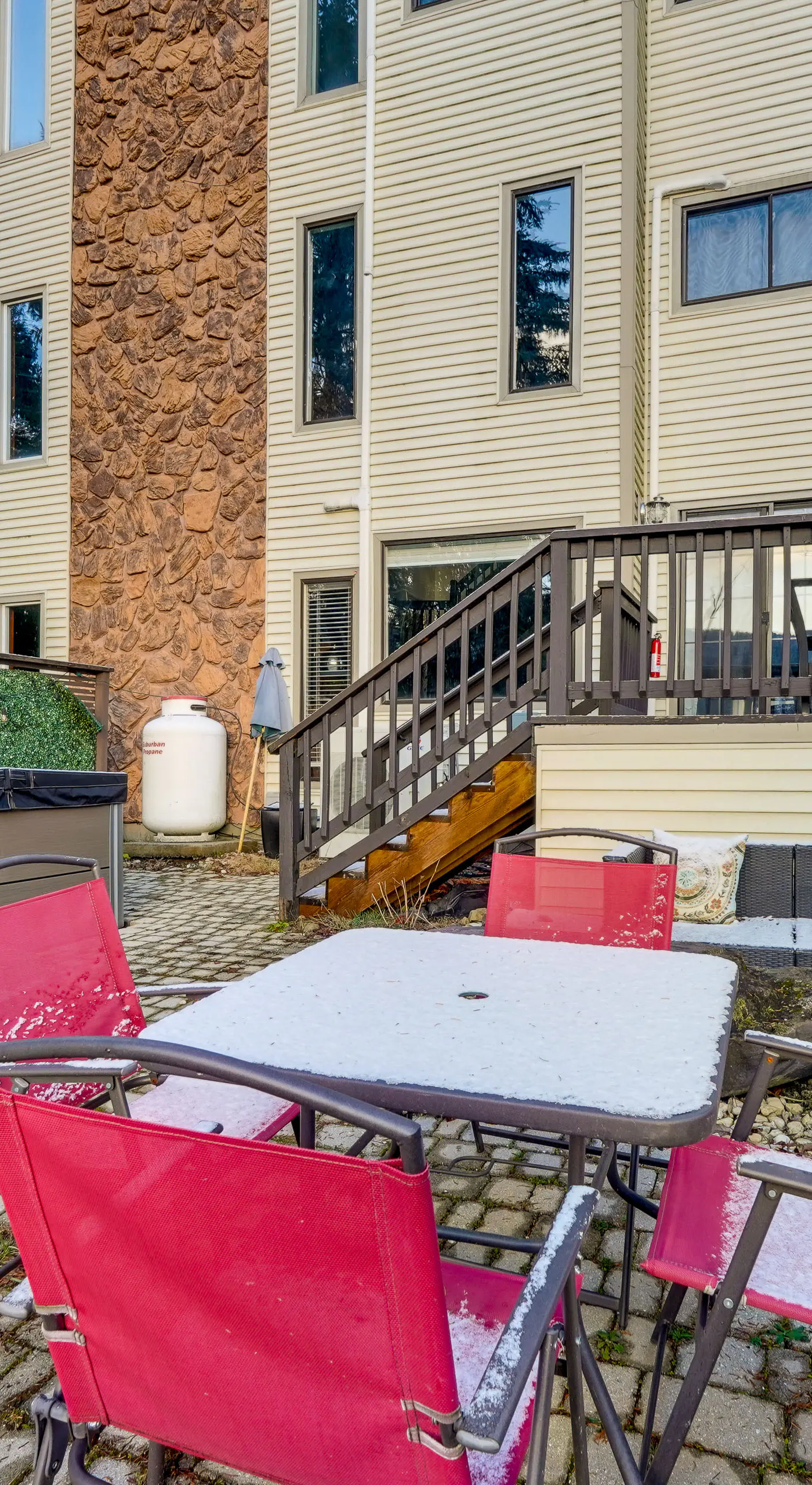 Mtn-View Gem w/ Deck & Hot Tub in Tannersville