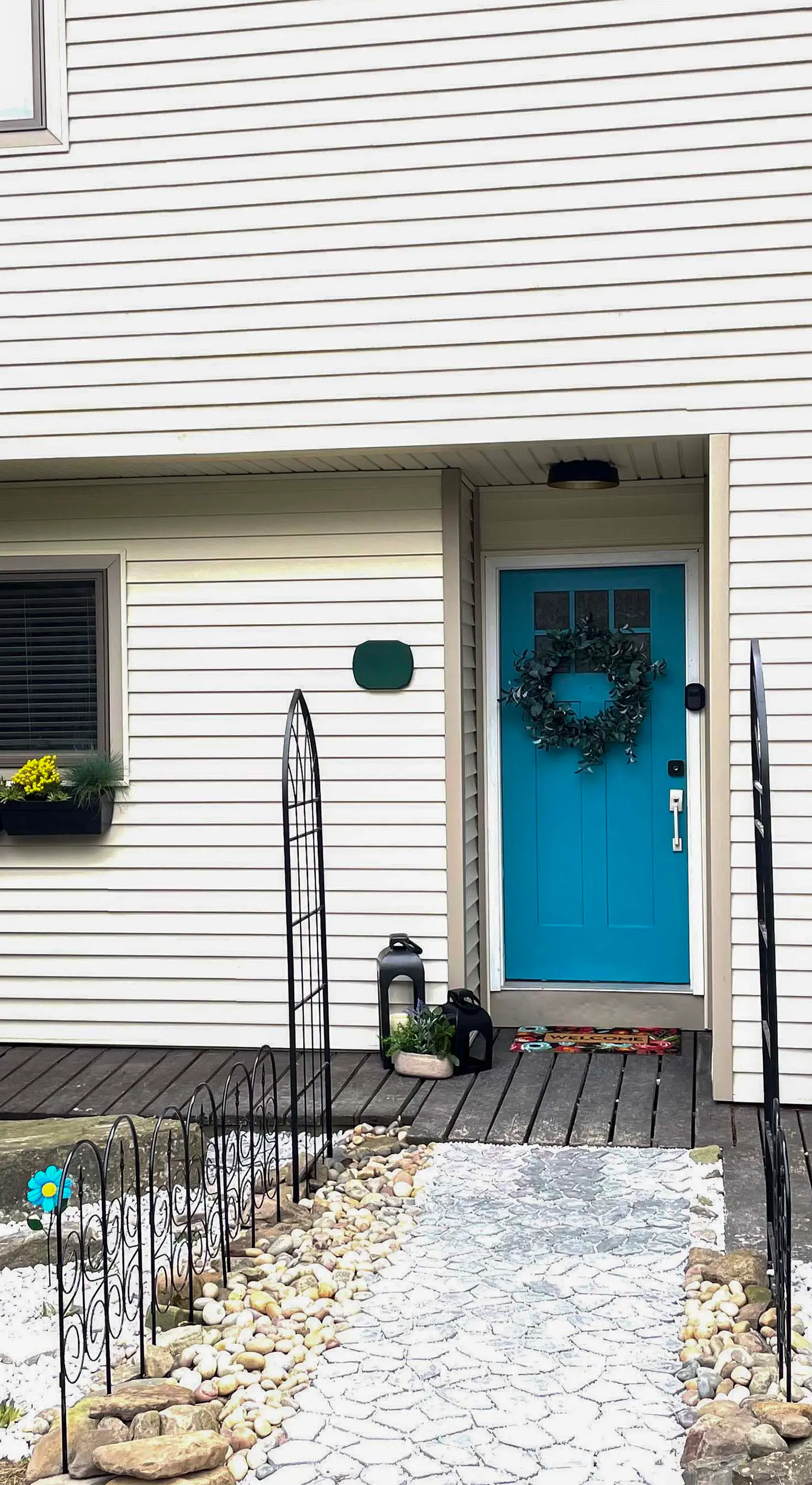 Mtn-View Gem w/ Deck & Hot Tub in Tannersville