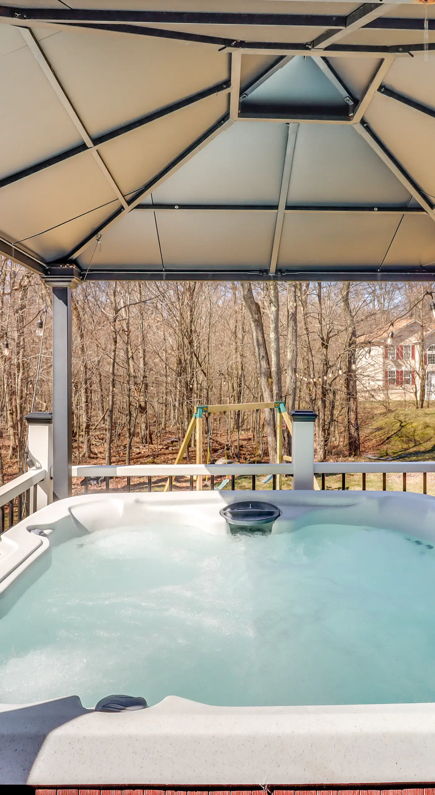 Hot Tub! Family Tobyhanna Getaway 12 Mi to Slopes