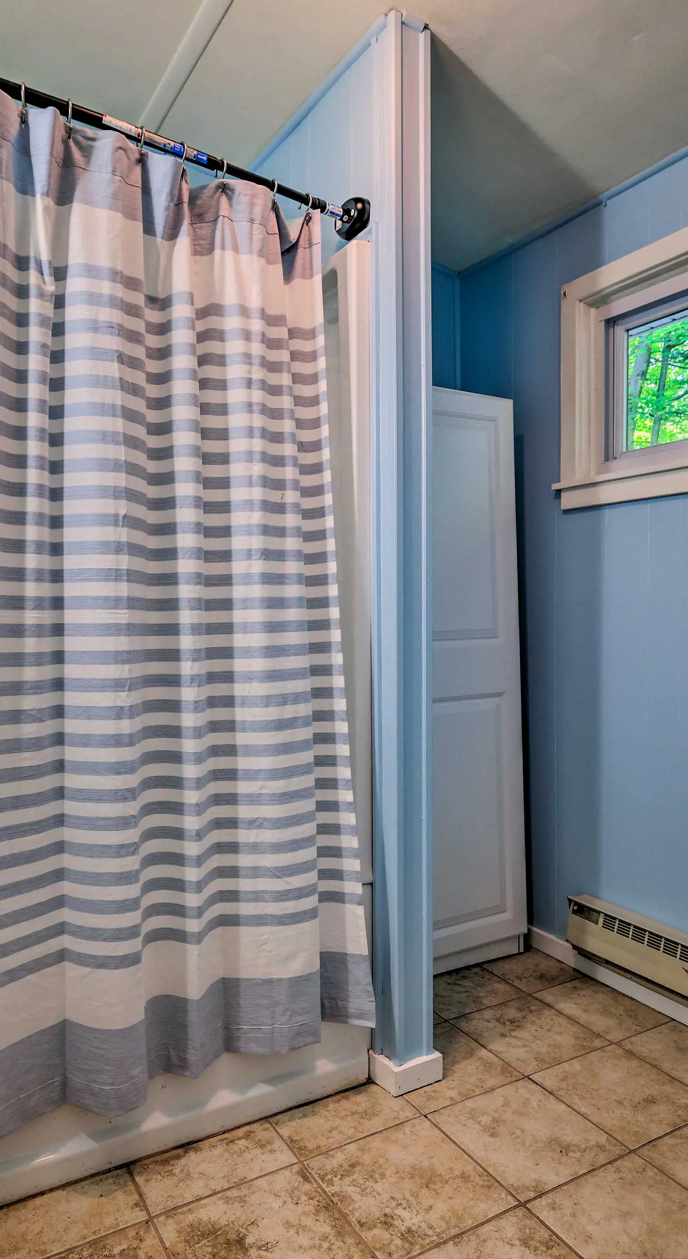 22 Mi to Ski Big Bear! Lake Wallenpaupack Getaway