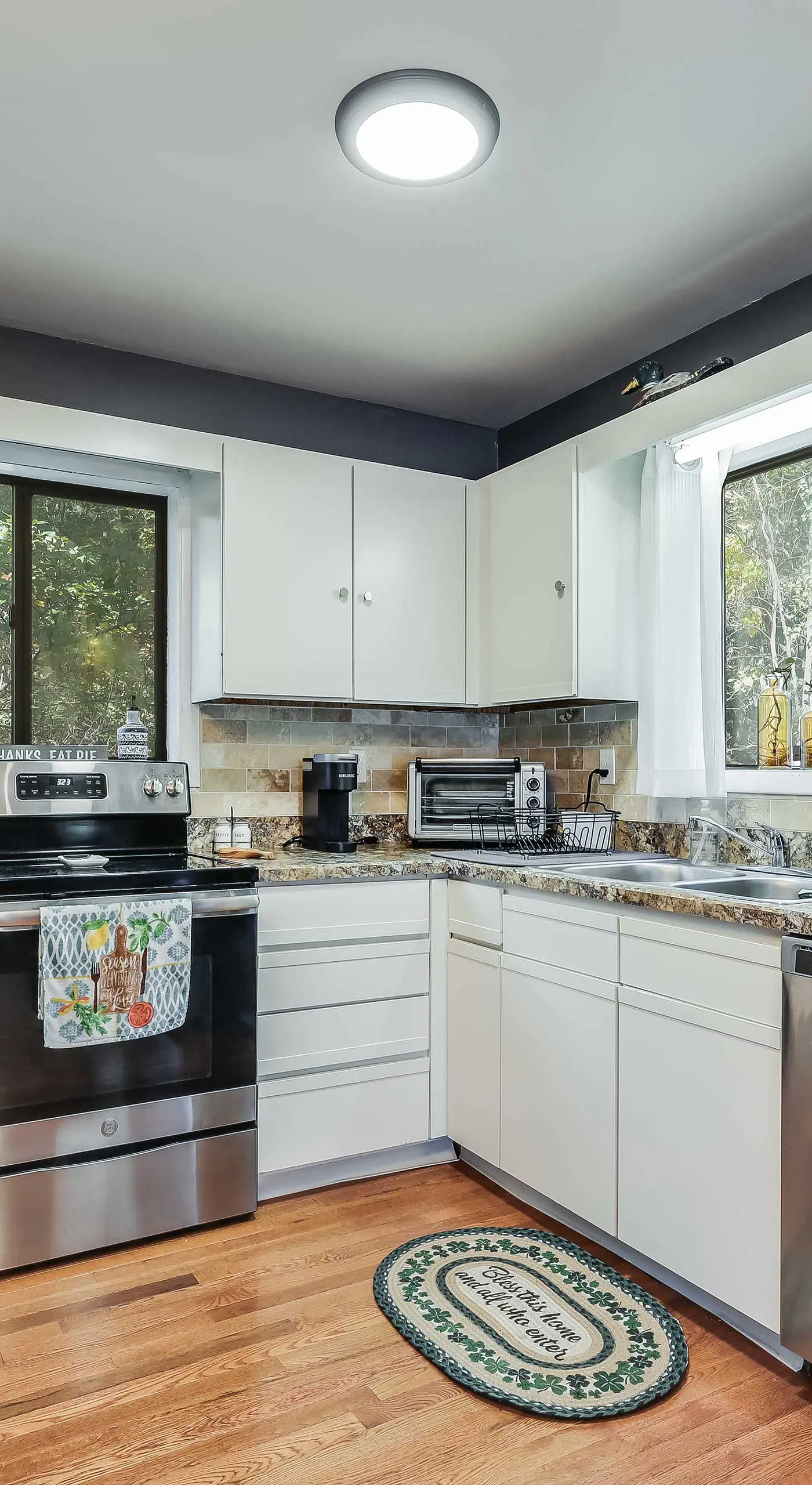 Hot Tub, Fire Pit & Barrel Sauna: Poconos Abode