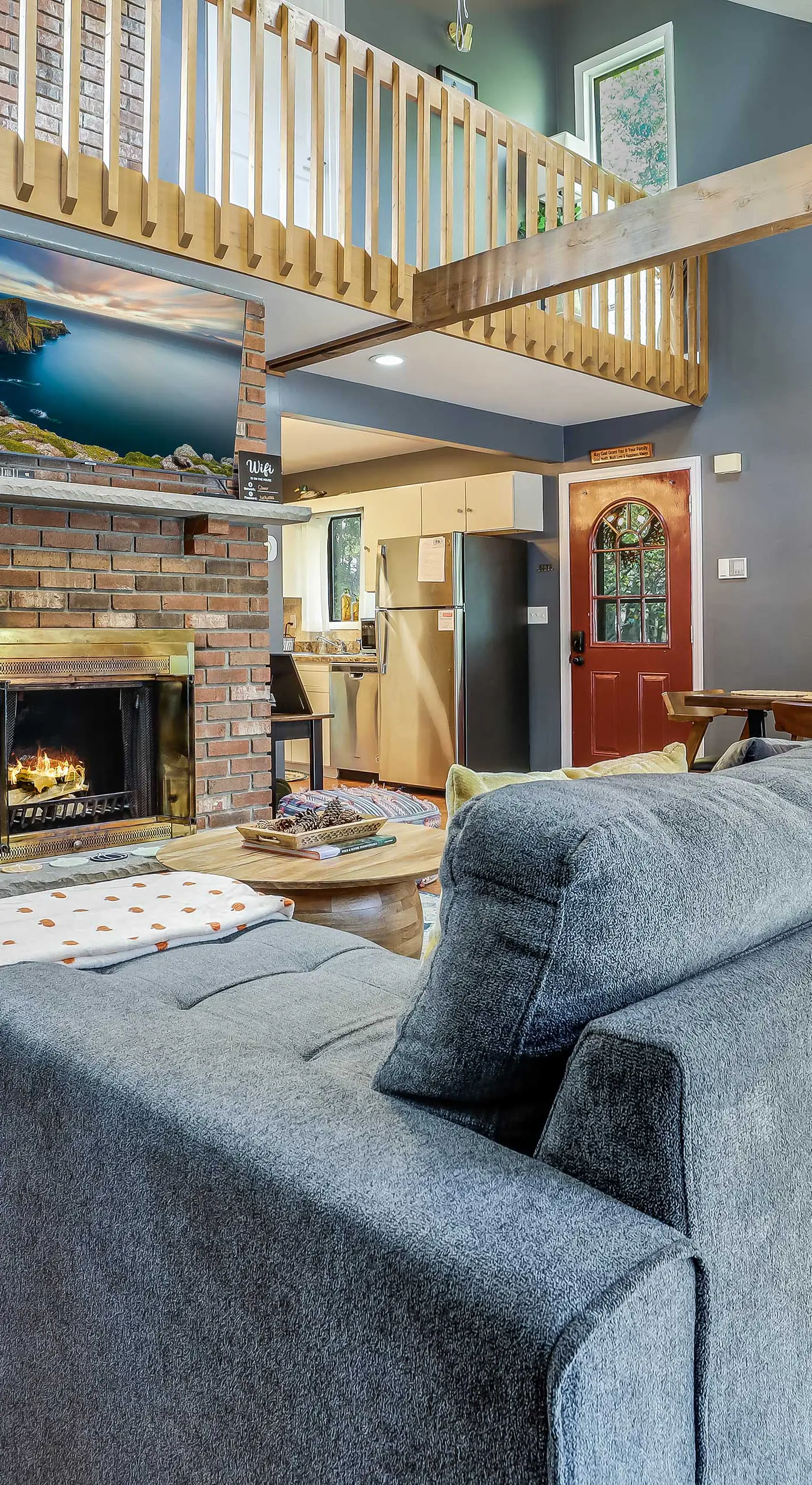 Hot Tub, Fire Pit & Barrel Sauna: Poconos Abode