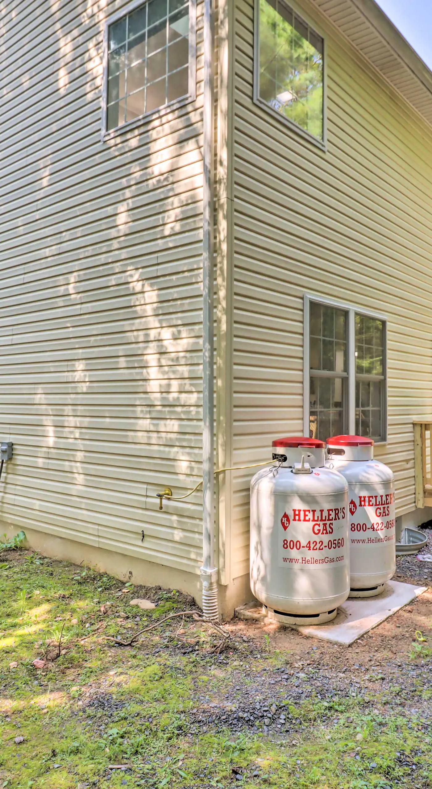 Hot Tub & Deck: Gorgeous Retreat in Pocono Summit!