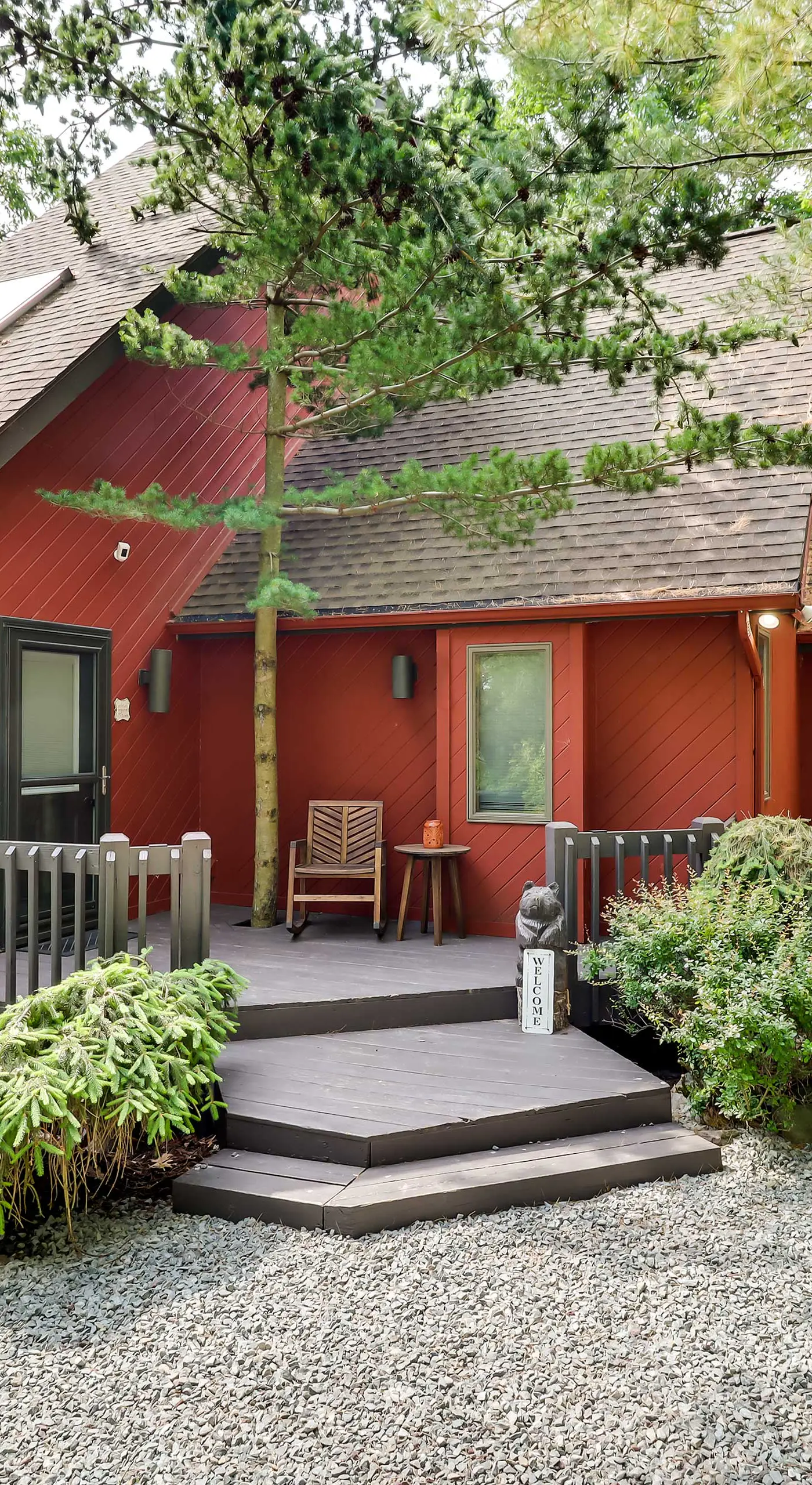 Outdoor Theater, Deck & Fire Pit: Poconos Retreat