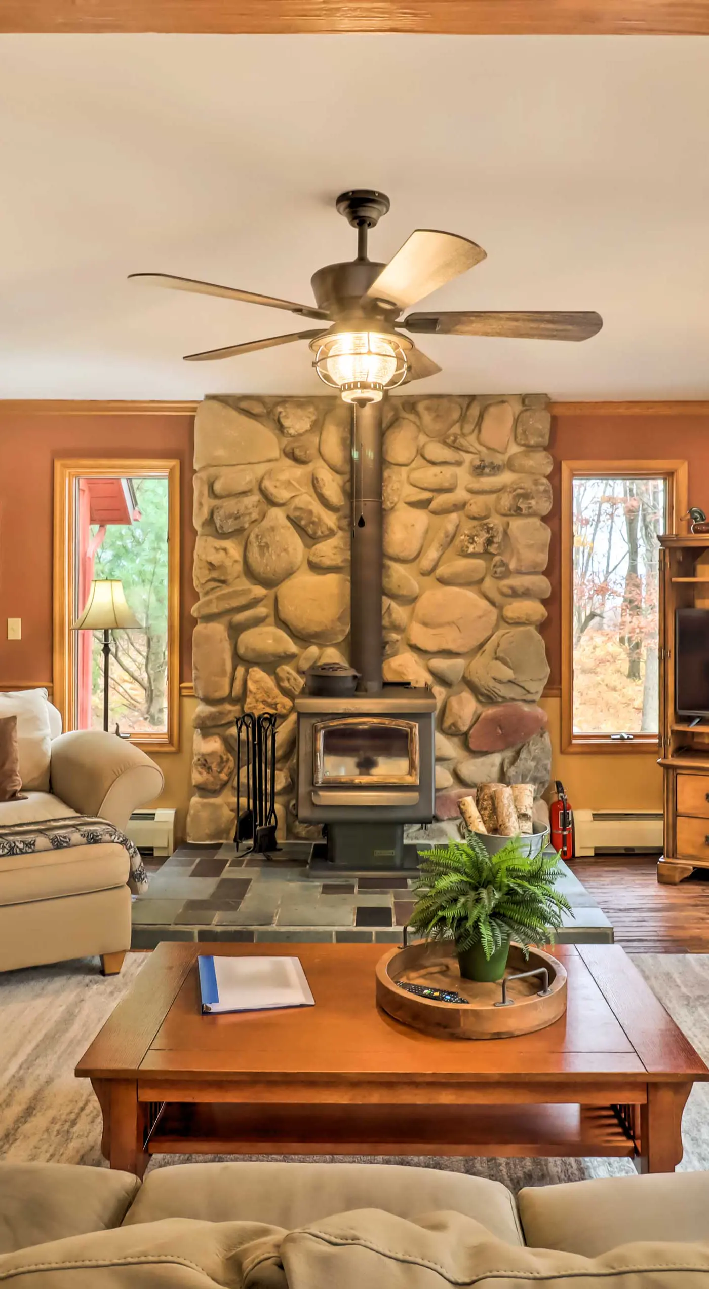 Outdoor Theater, Deck & Fire Pit: Poconos Retreat