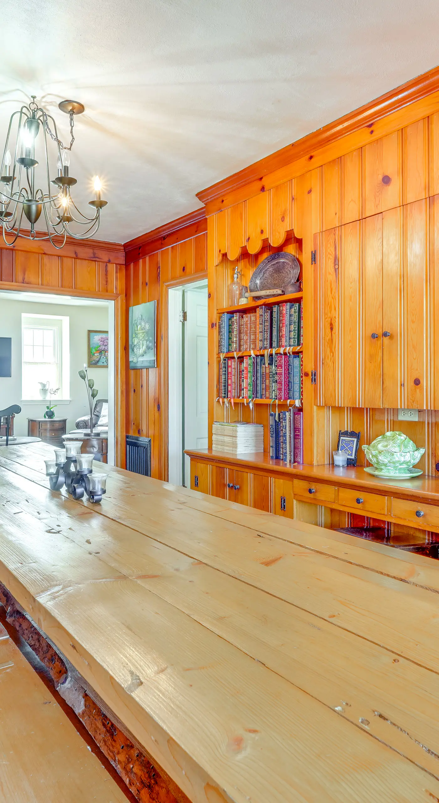 Historic Manor 3 Mi to Shawnee Mtn! Pet Friendly