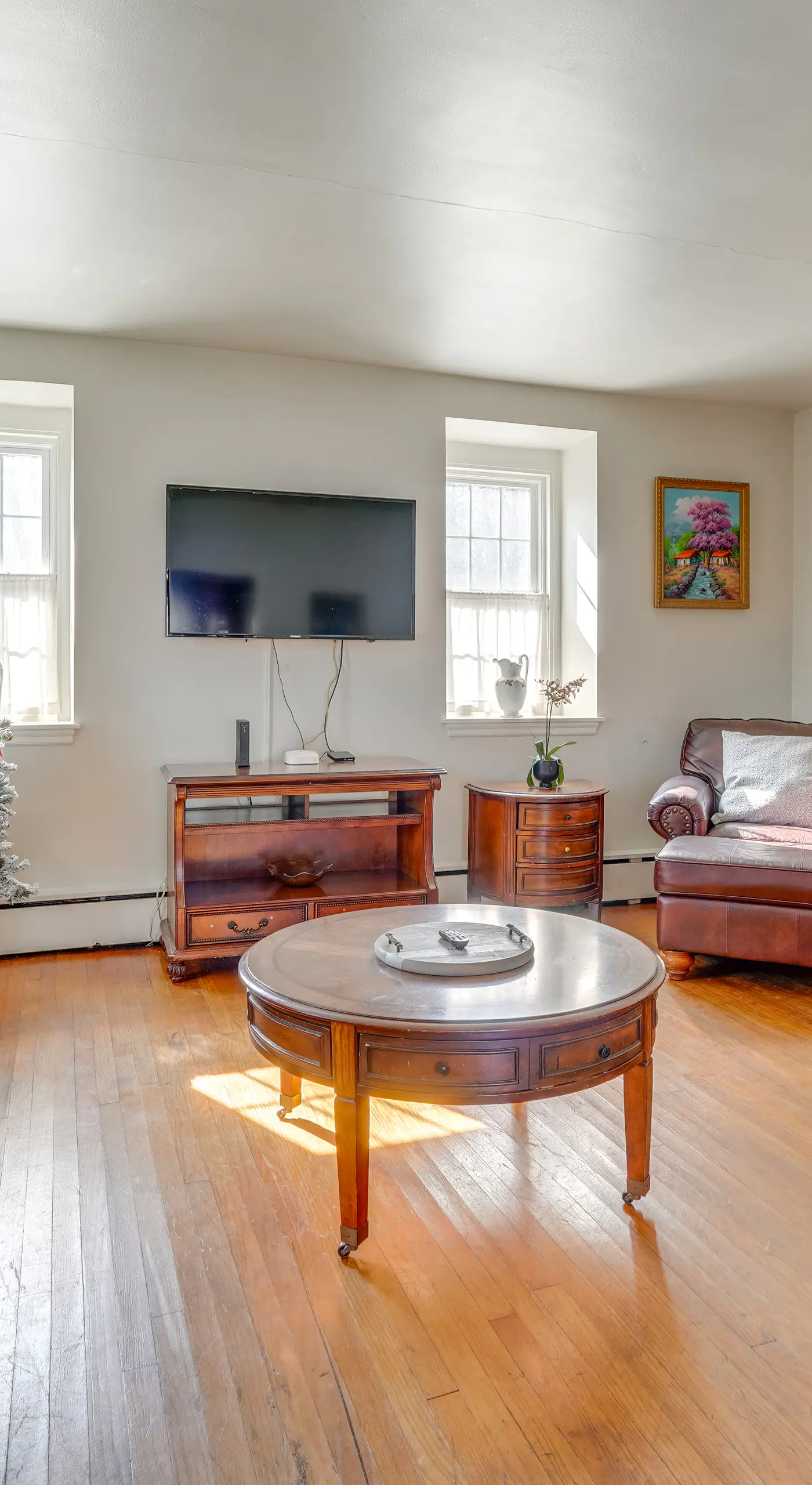 Historic Manor 3 Mi to Shawnee Mtn! Pet Friendly