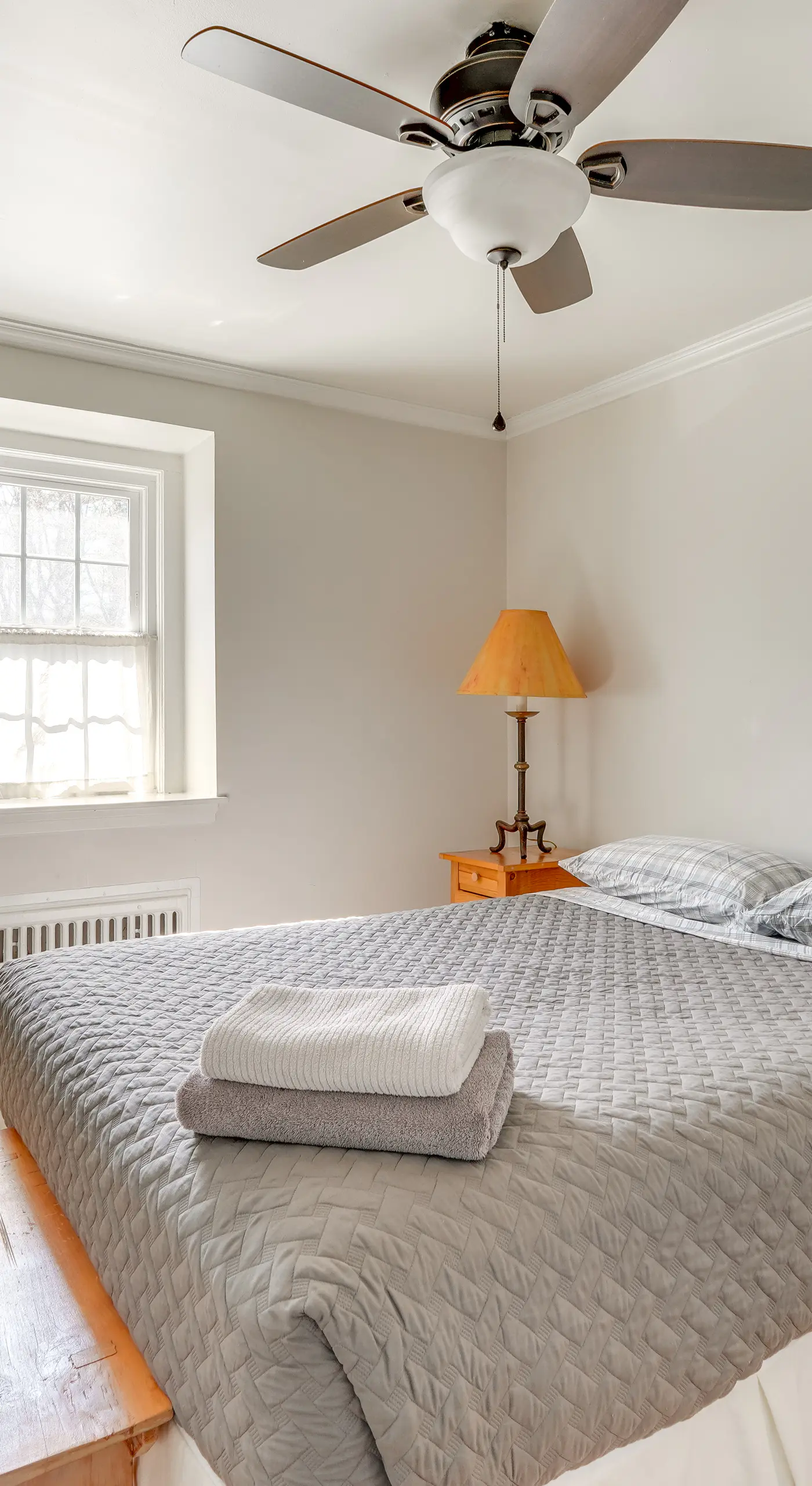 Historic Manor 3 Mi to Shawnee Mtn! Pet Friendly