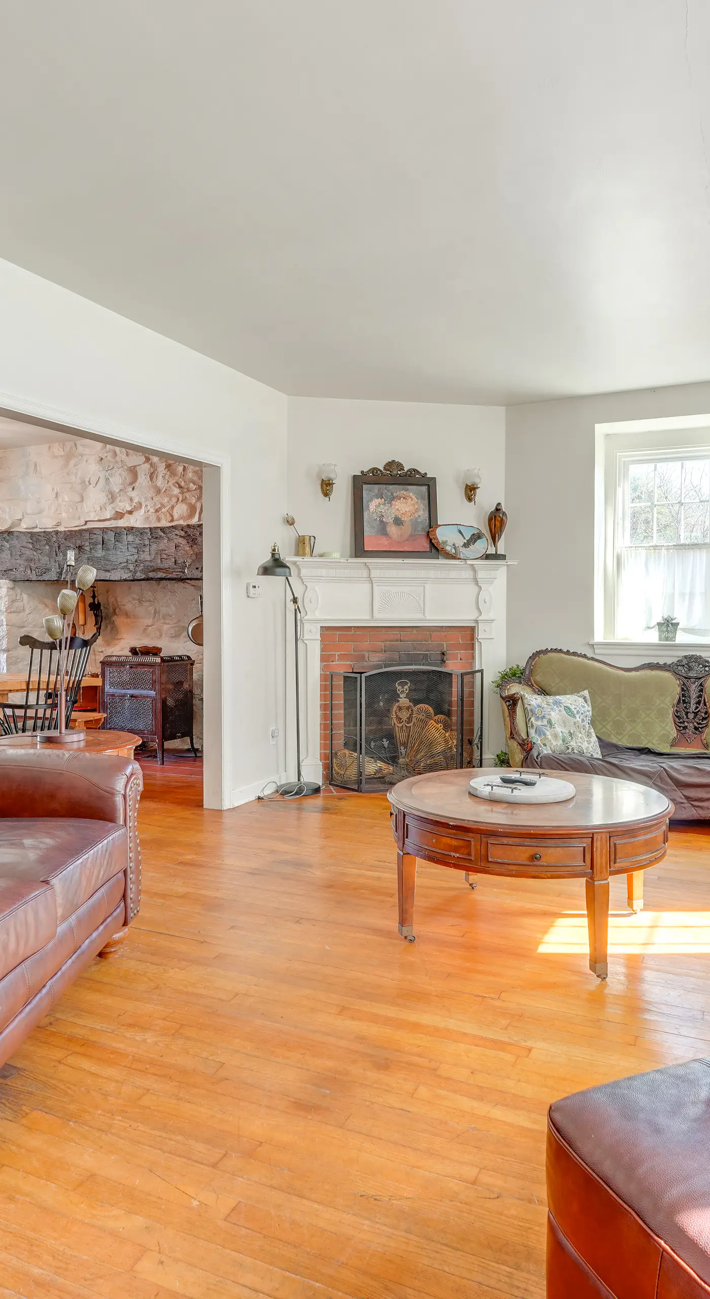 Historic Manor 3 Mi to Shawnee Mtn! Pet Friendly