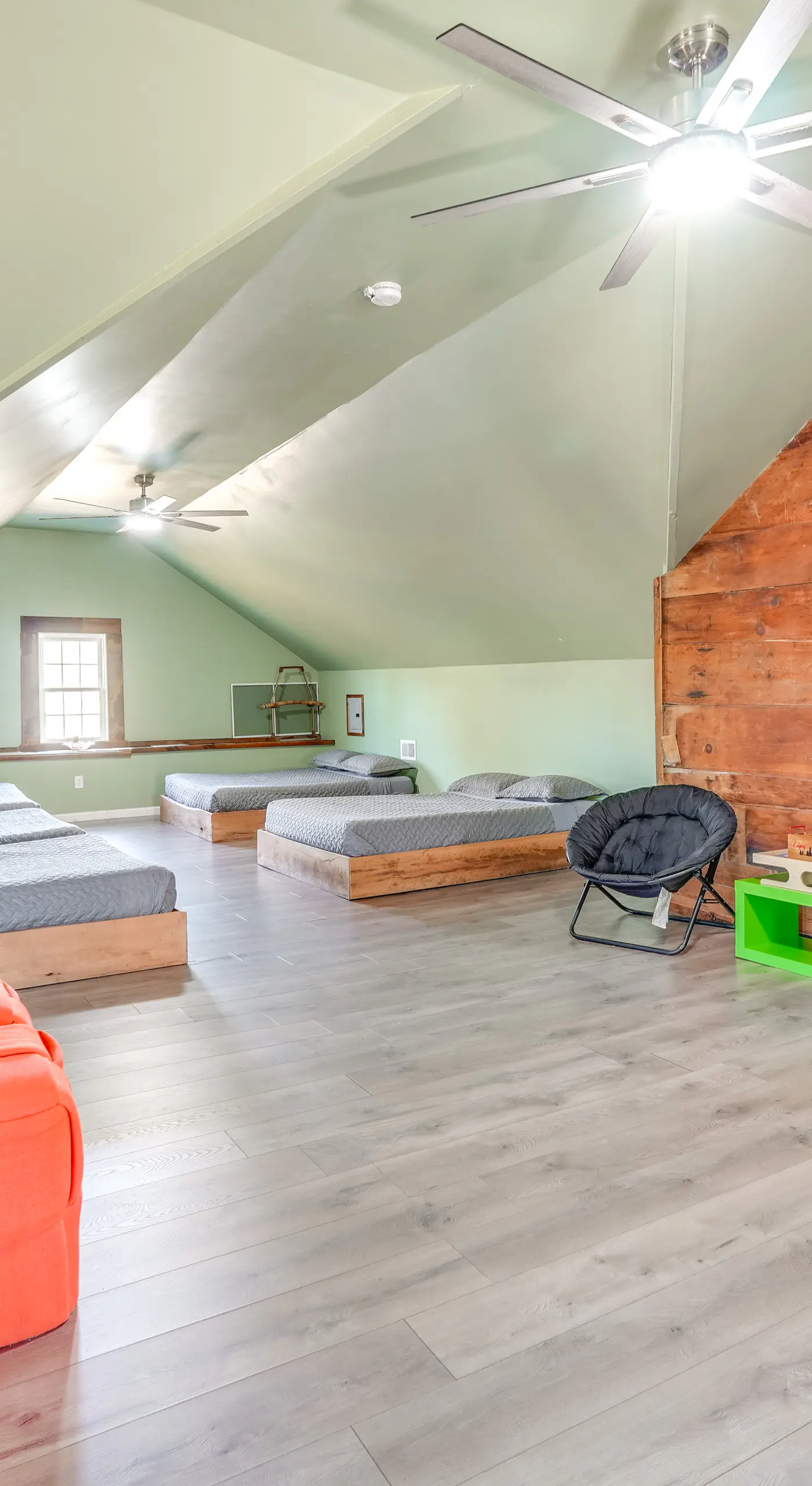 Historic Manor 3 Mi to Shawnee Mtn! Pet Friendly