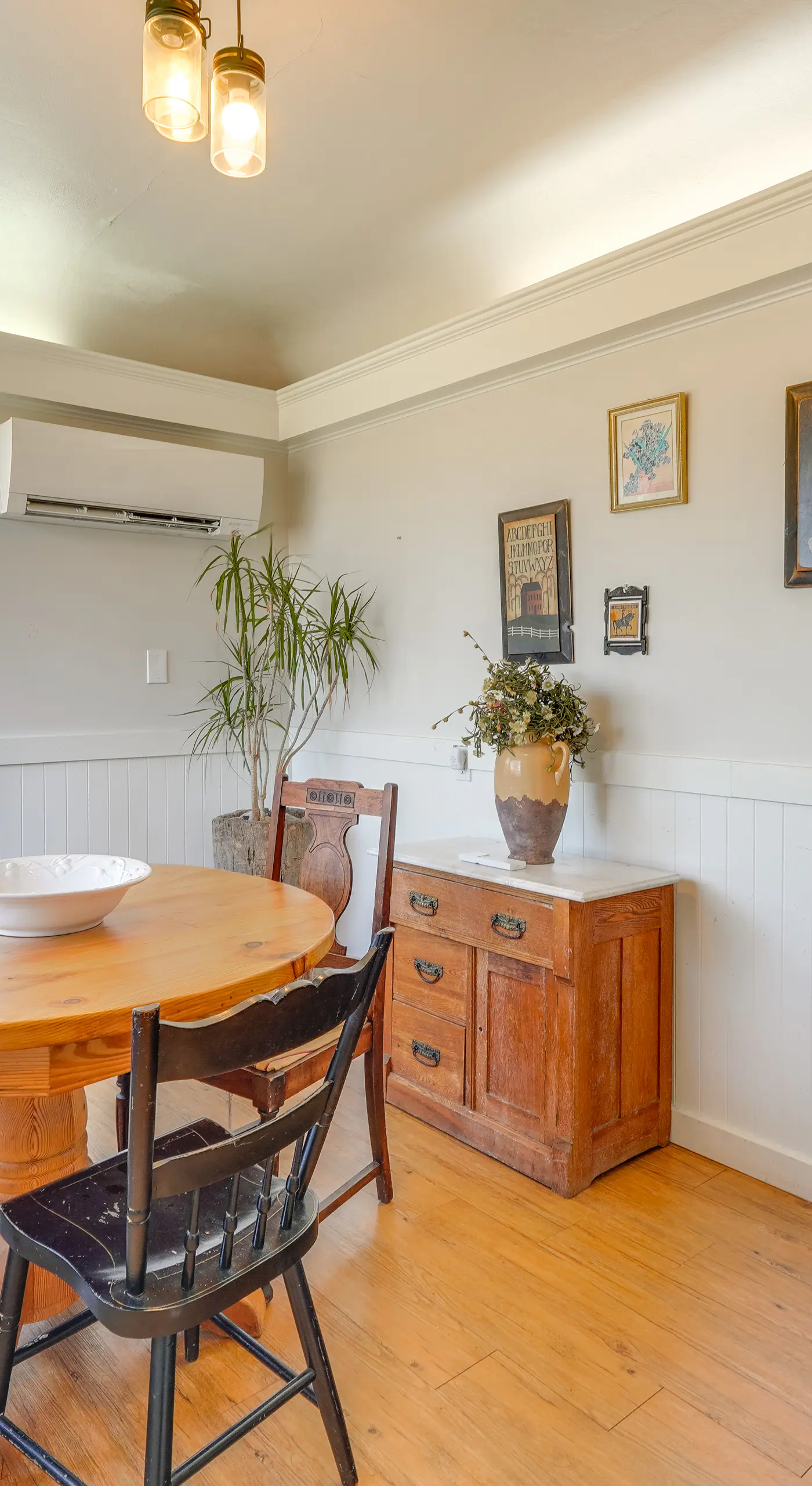 Historic Manor 3 Mi to Shawnee Mtn! Pet Friendly